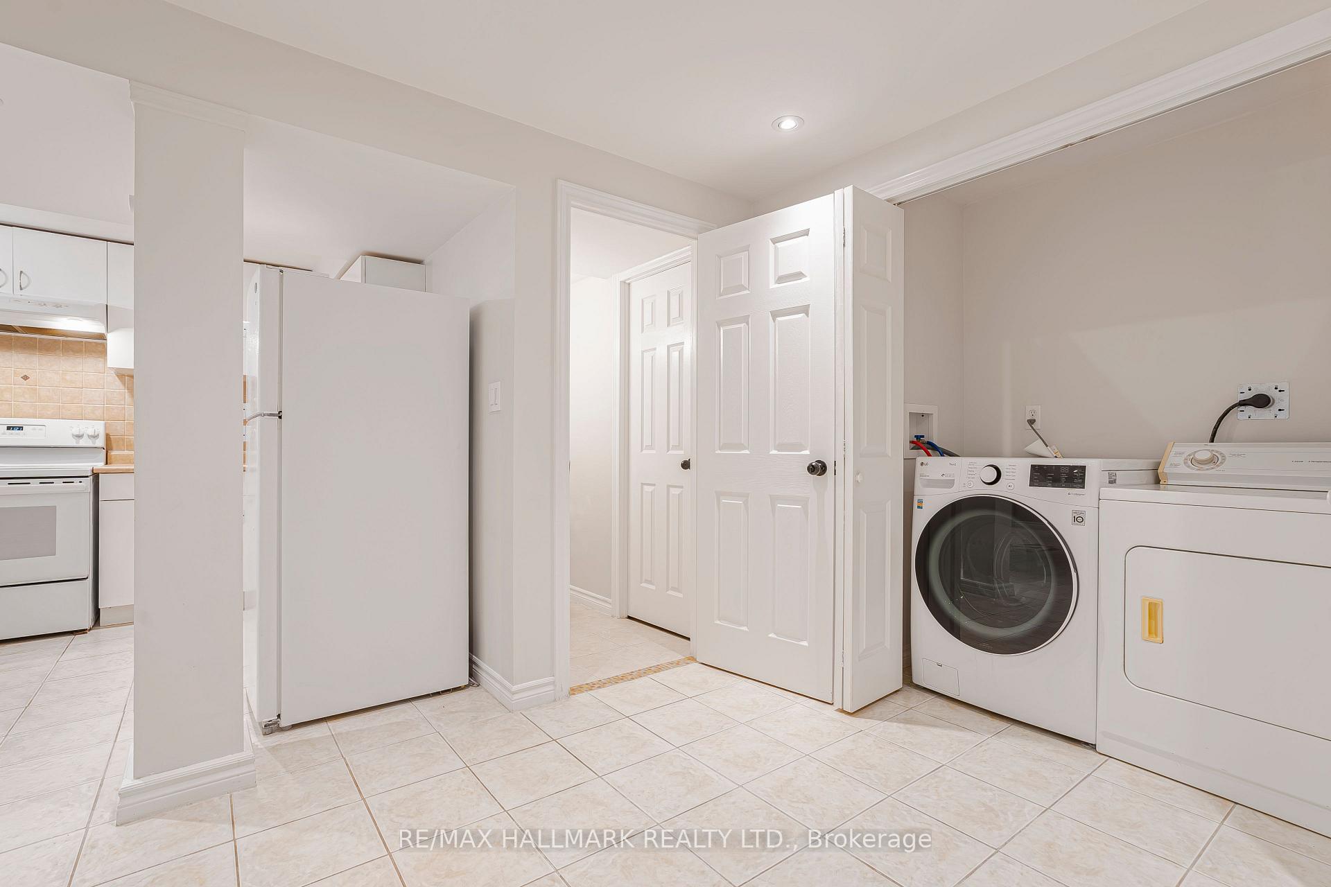 Photo 6 of 87 Michelle Drive, Vaughan, East Woodbridge — HOMEH
