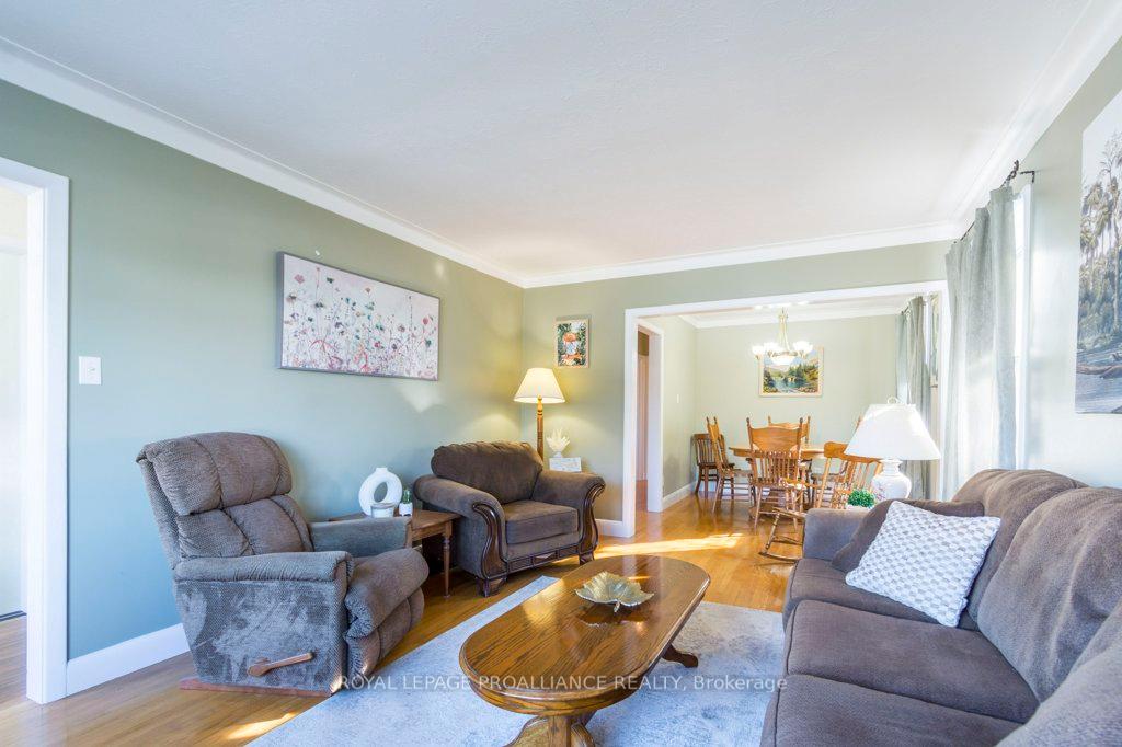 Photo 7 of 18 Holmes Road, Belleville, Belleville Ward — HOMEH