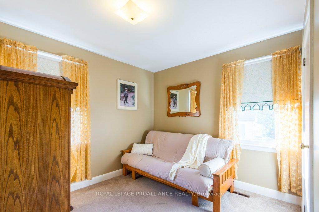 Photo 24 of 18 Holmes Road, Belleville, Belleville Ward — HOMEH