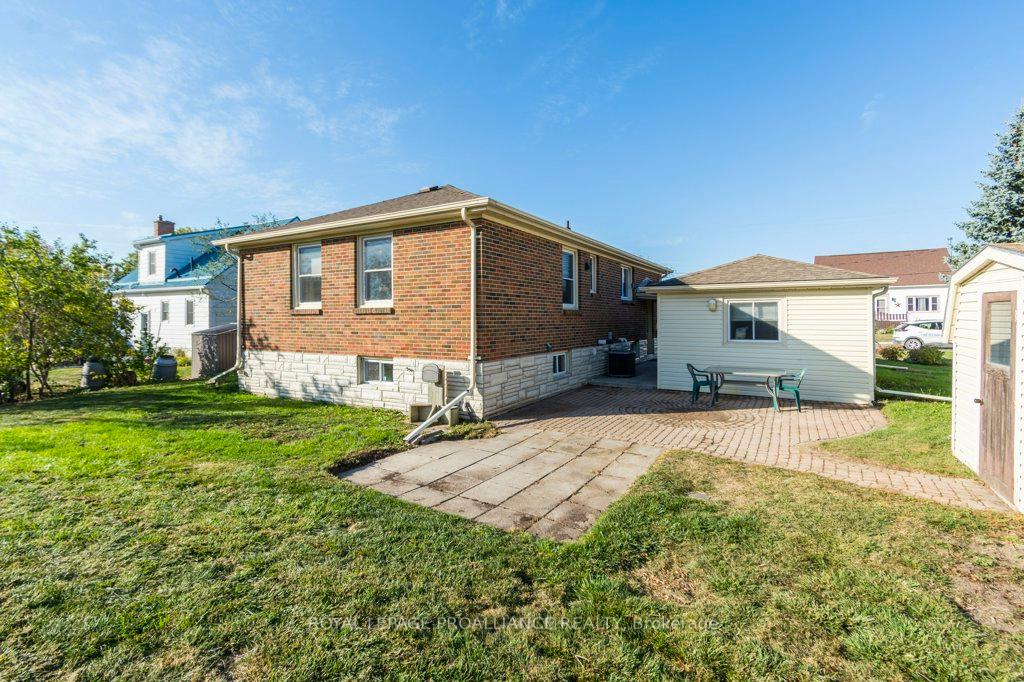 Photo 29 of 18 Holmes Road, Belleville, Belleville Ward — HOMEH