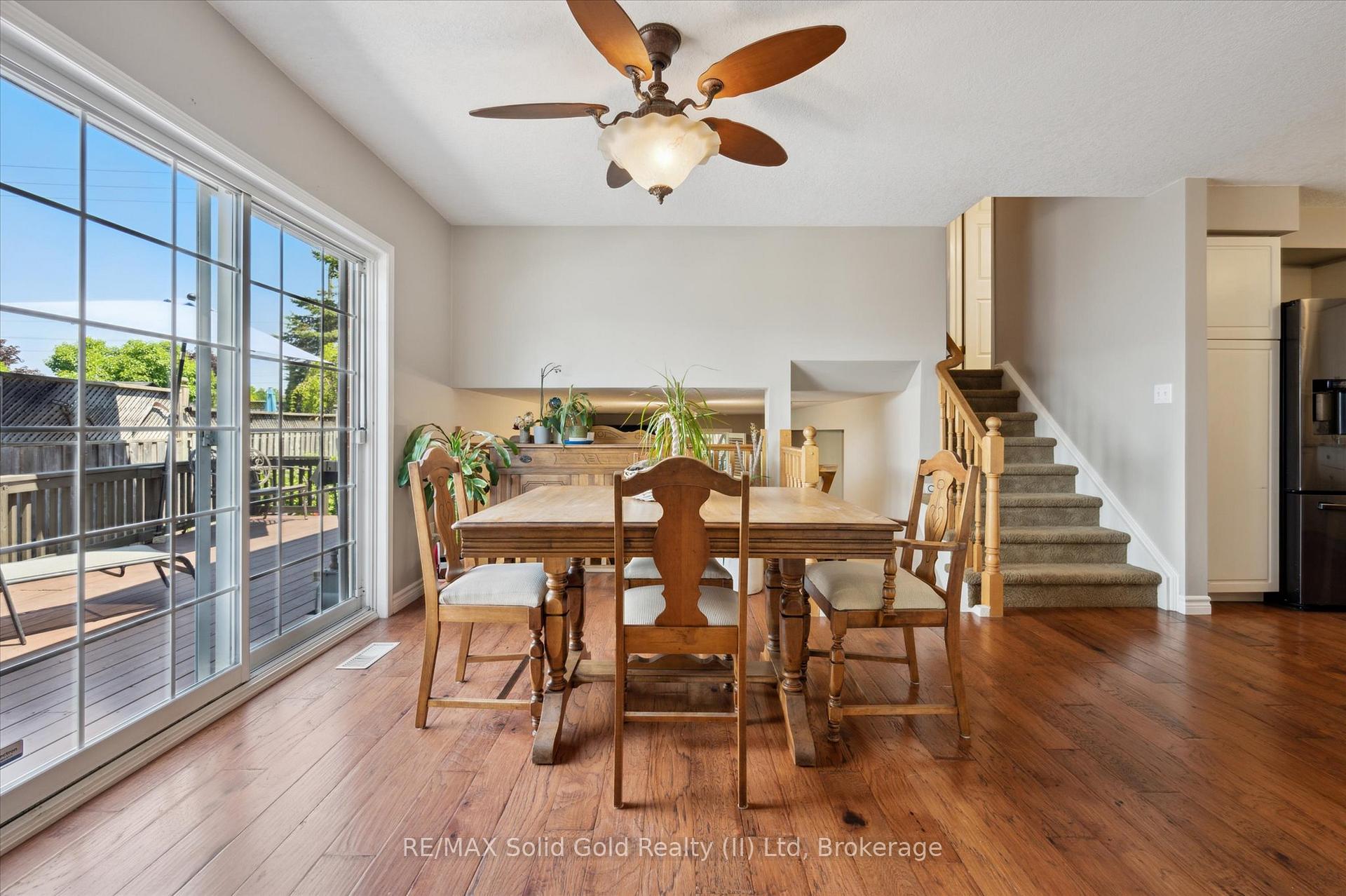 Photo 10 of 250A Inverhuron Cres, Waterloo — HOMEH