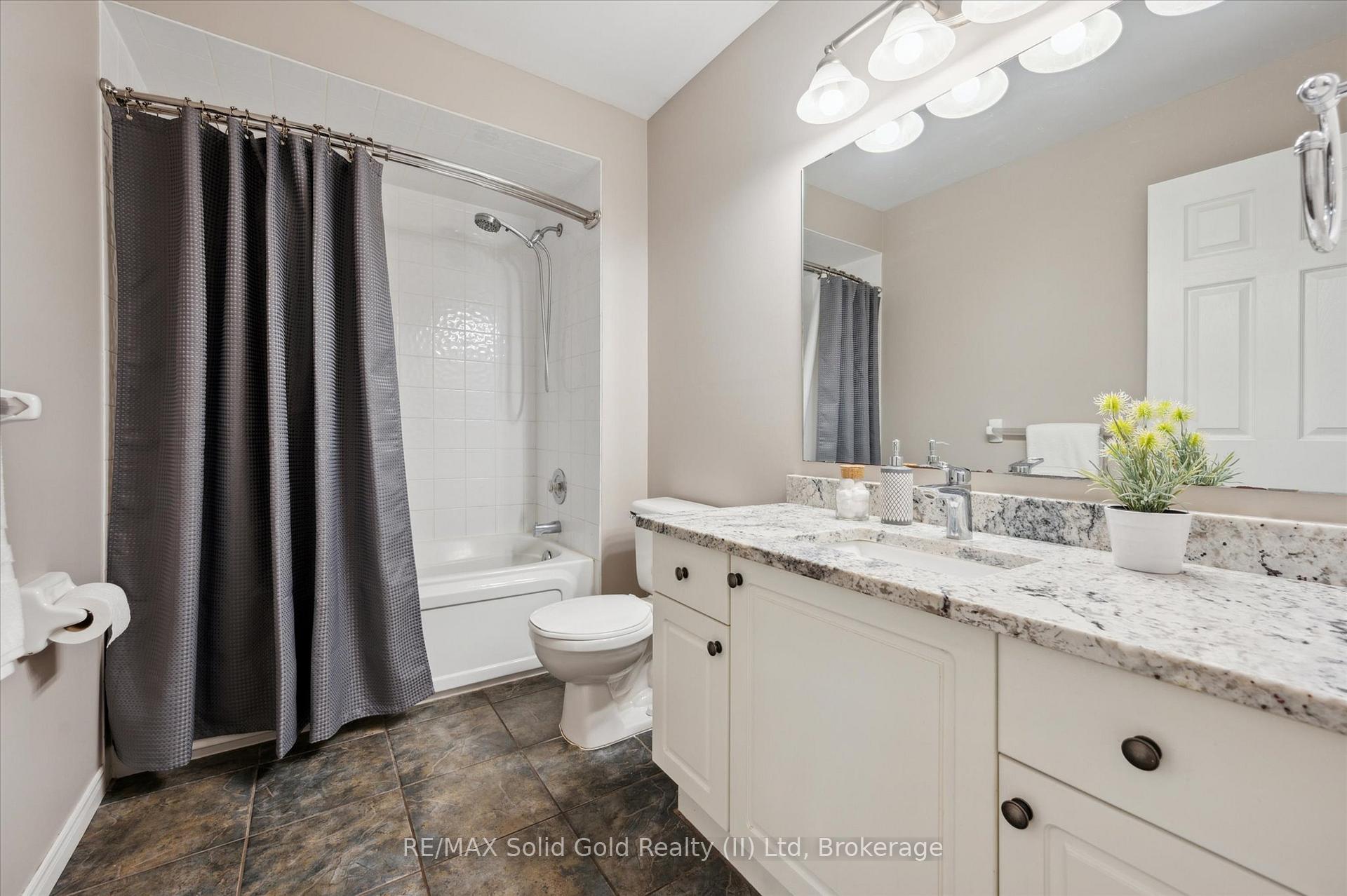 Photo 20 of 250A Inverhuron Cres, Waterloo — HOMEH