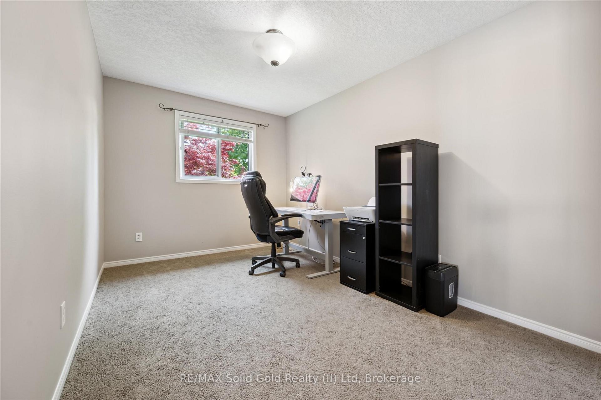 Photo 21 of 250A Inverhuron Cres, Waterloo — HOMEH