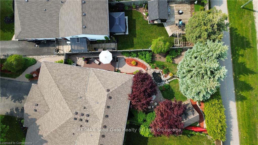 Photo 45 of 250A Inverhuron Cres, Waterloo — HOMEH