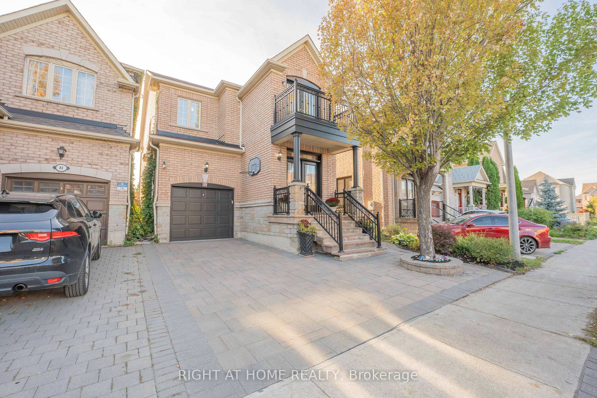 Photo 2 of 86 Dewpoint Road, Vaughan, Patterson — HOMEH