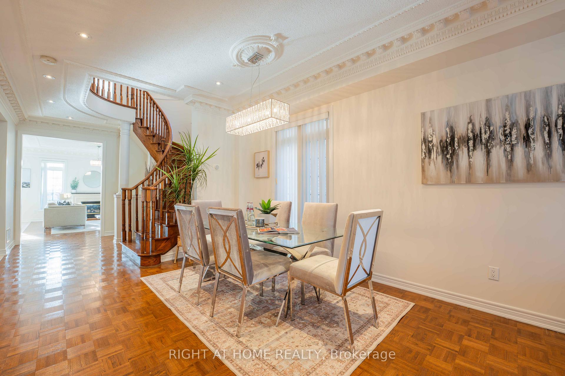 Photo 6 of 86 Dewpoint Road, Vaughan, Patterson — HOMEH