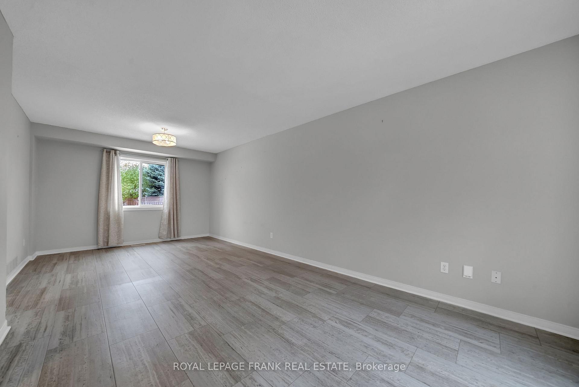 Photo 12 of 4 Barwick Court, Whitby, Downtown Whitby — HOMEH
