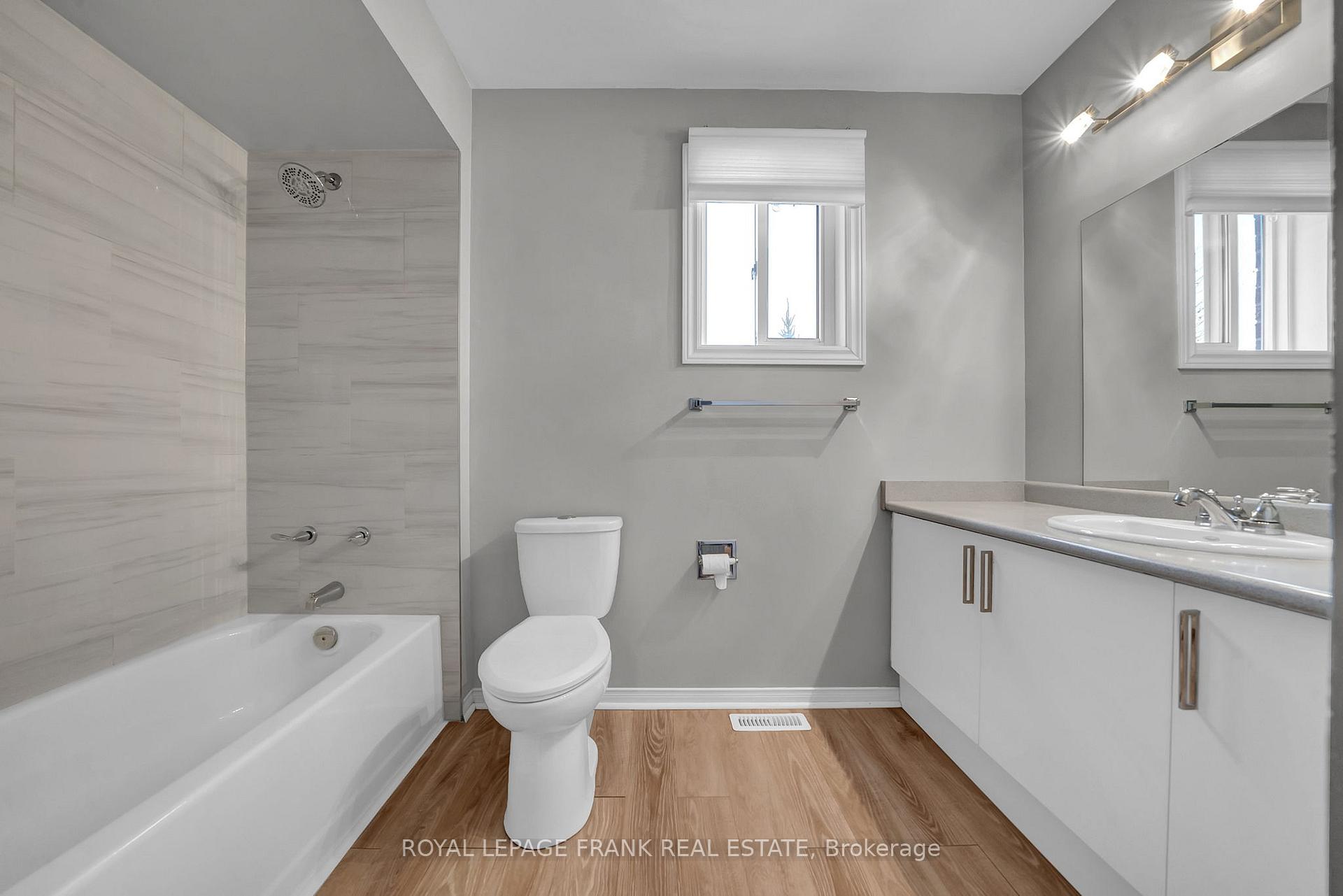 Photo 16 of 4 Barwick Court, Whitby, Downtown Whitby — HOMEH