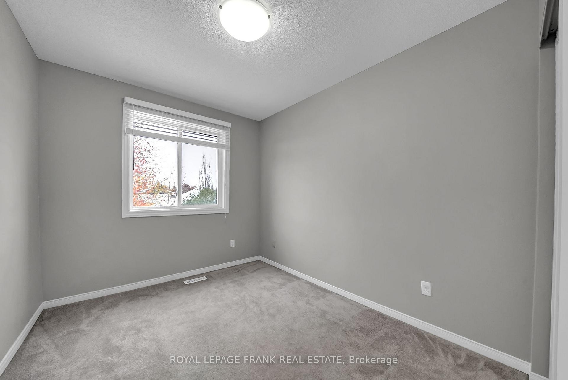 Photo 18 of 4 Barwick Court, Whitby, Downtown Whitby — HOMEH