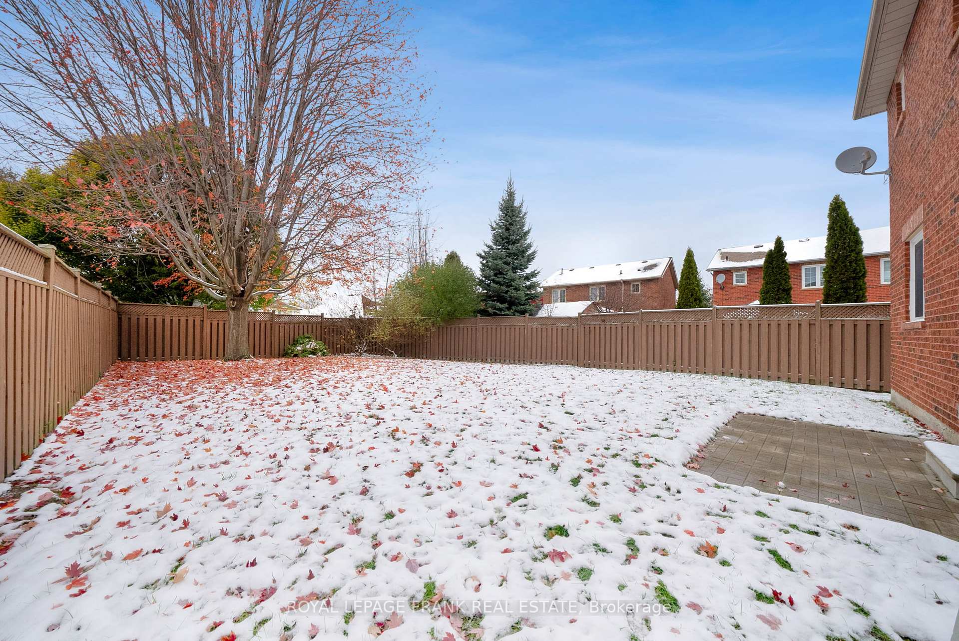 Photo 23 of 4 Barwick Court, Whitby, Downtown Whitby — HOMEH