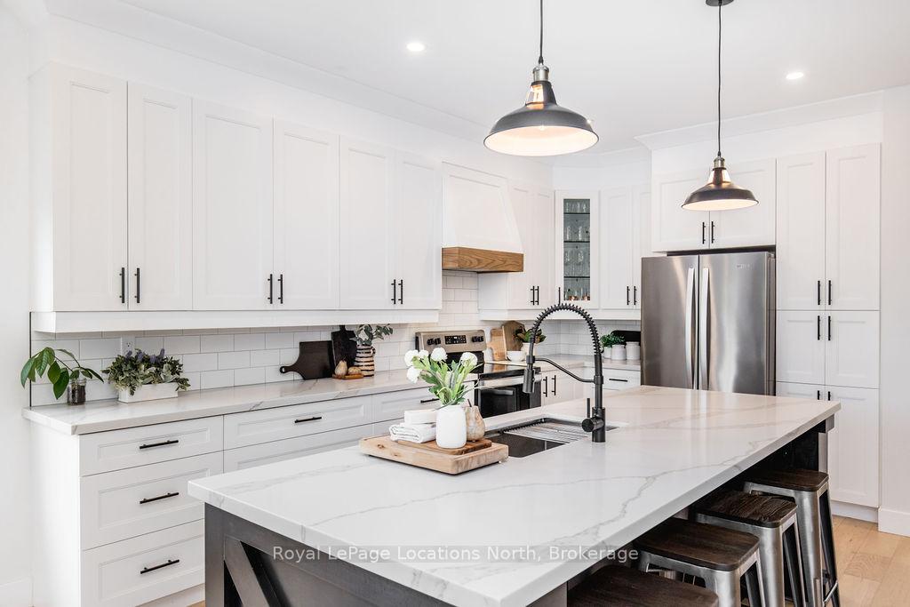 Photo 6 of 48 Meadowlark Boulevard, Wasaga Beach — HOMEH