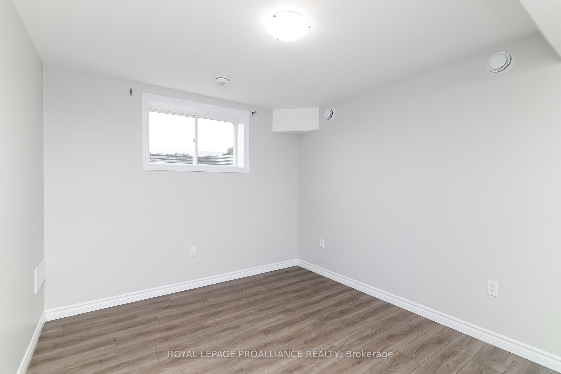 Photo 8 of Unit B, 116 Sienna Avenue, Belleville, Belleville Ward — HOMEH