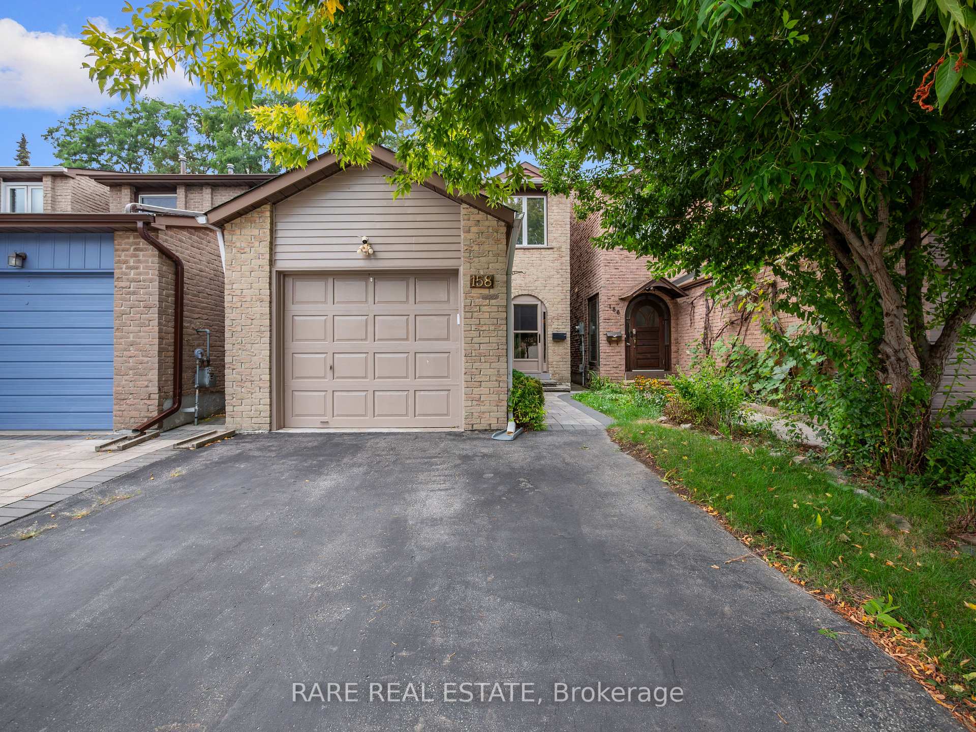Photo 2 of 158 Borrows Street, Vaughan, Lakeview Estates — HOMEH