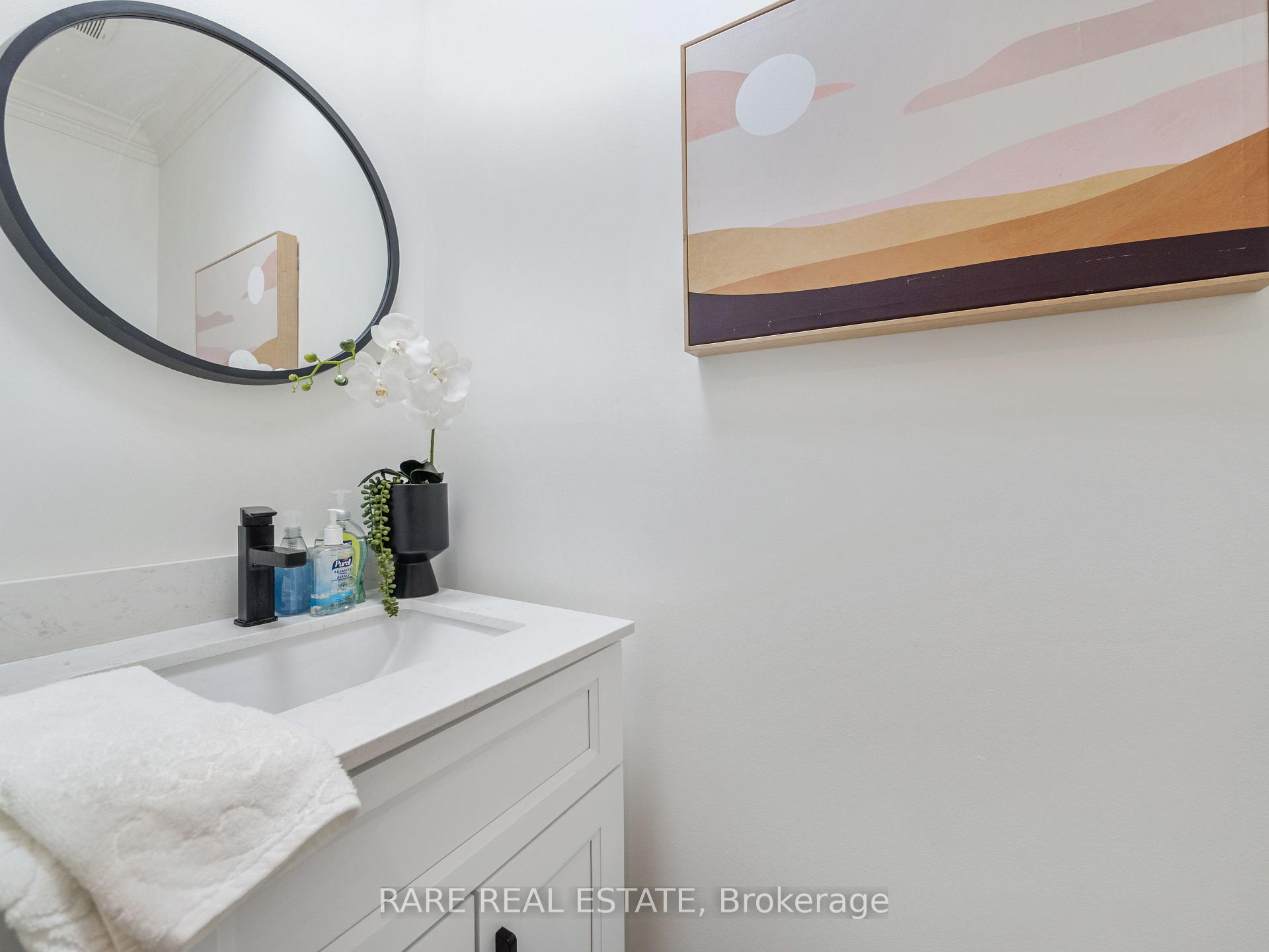 Photo 12 of 158 Borrows Street, Vaughan, Lakeview Estates — HOMEH