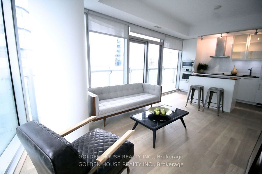 Photo 2 of Unit 2810, 12 York Street, Toronto, Waterfront Communities — HOMEH