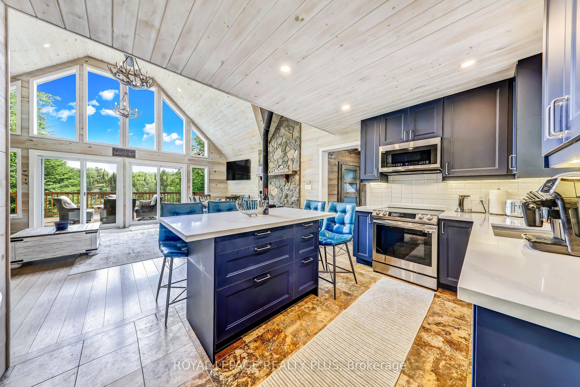 Photo 7 of 10 Moose Lane, Whitestone, Hagerman — HOMEH