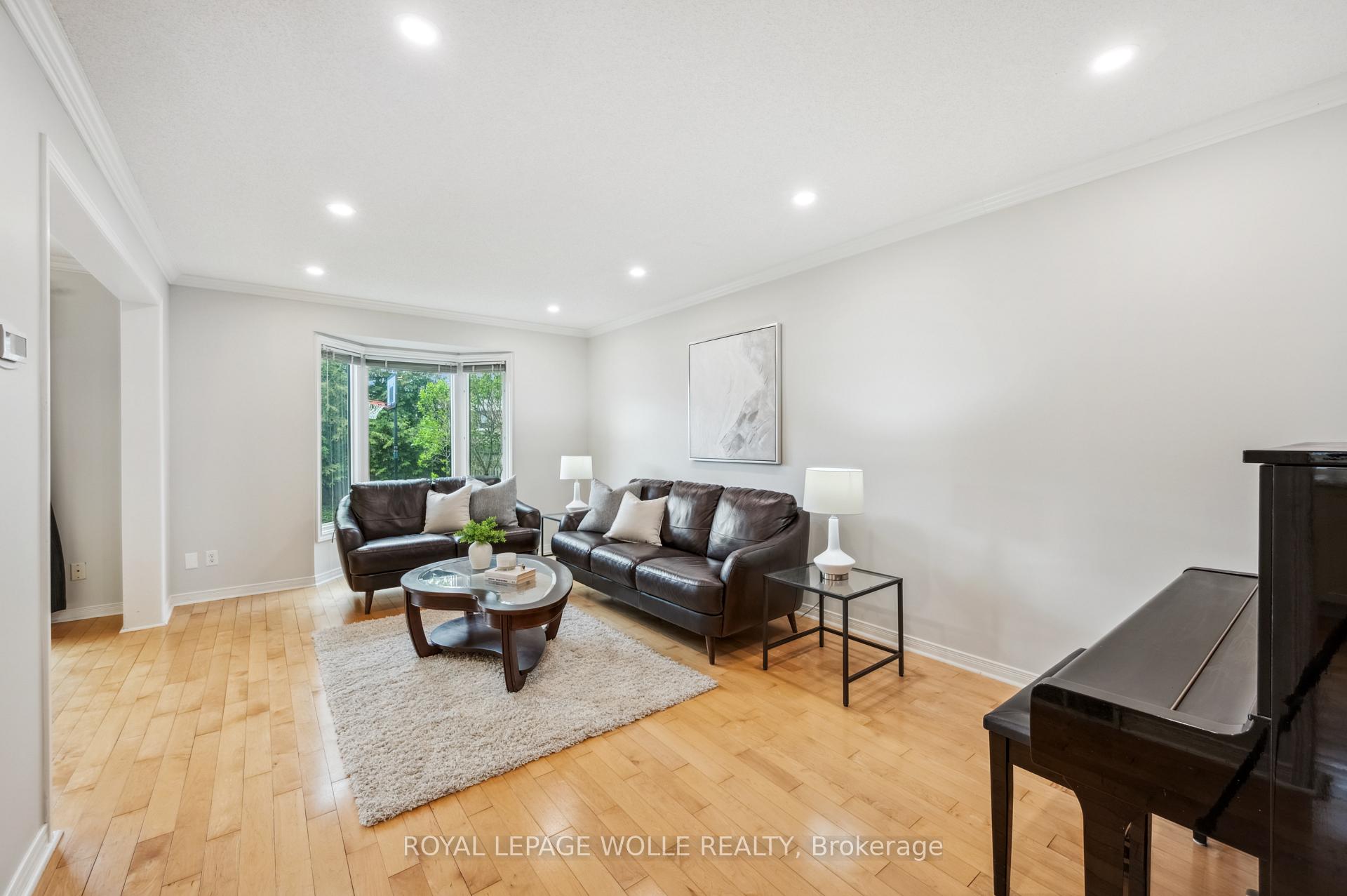 Photo 8 of 317 Bushview Crescent, Waterloo — HOMEH
