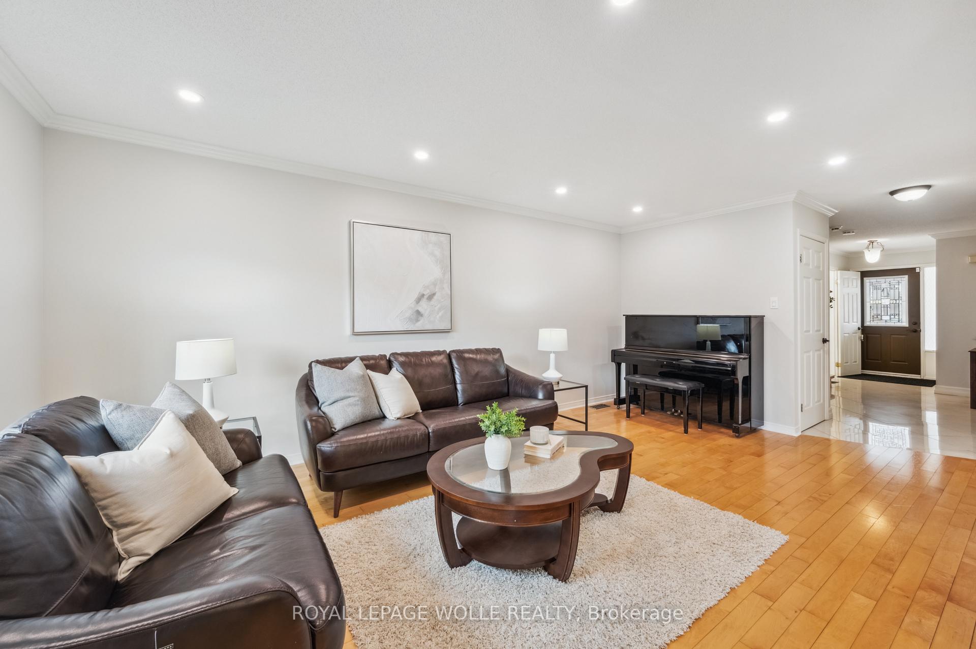 Photo 9 of 317 Bushview Crescent, Waterloo — HOMEH