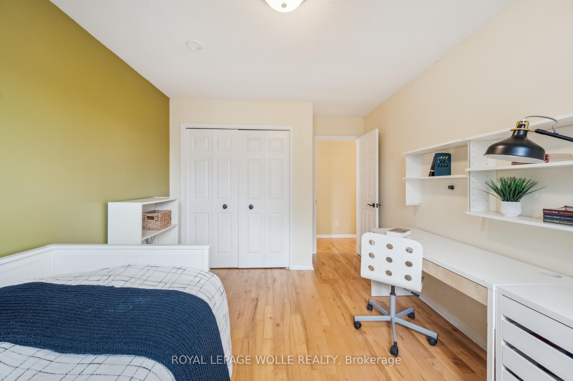 Photo 19 of 317 Bushview Crescent, Waterloo — HOMEH