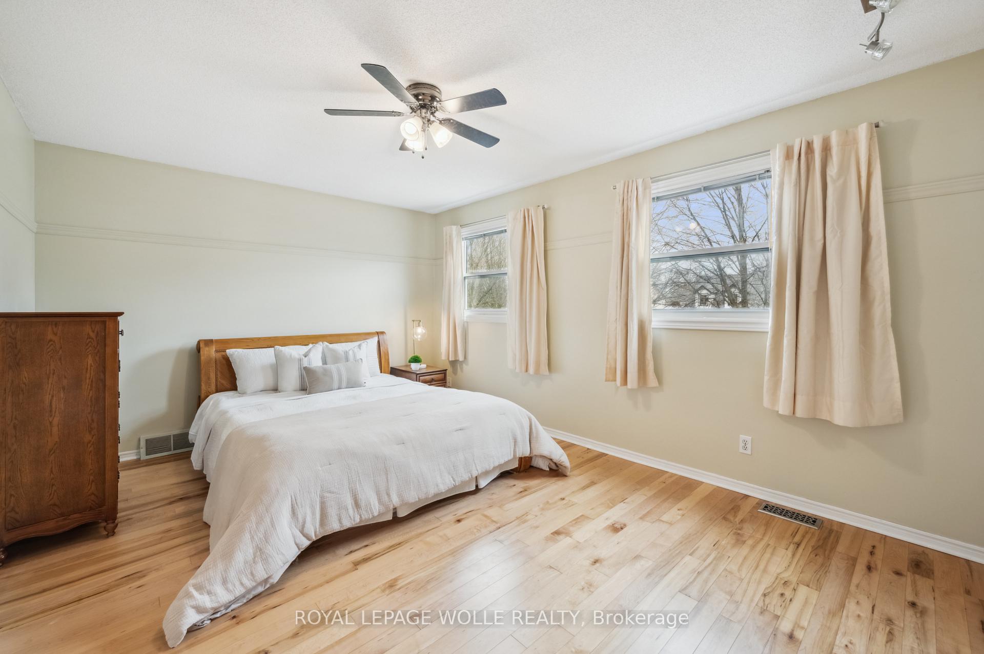Photo 24 of 317 Bushview Crescent, Waterloo — HOMEH