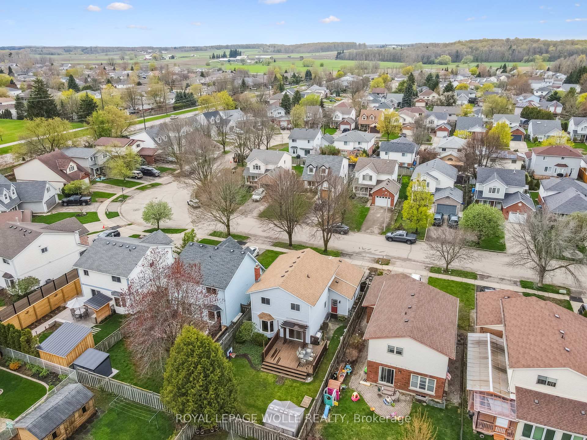 Photo 42 of 317 Bushview Crescent, Waterloo — HOMEH