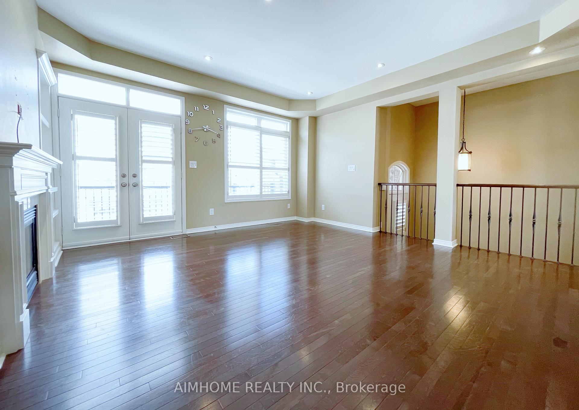 Photo 3 of 86 Chapman Court, Aurora, Aurora Grove — HOMEH