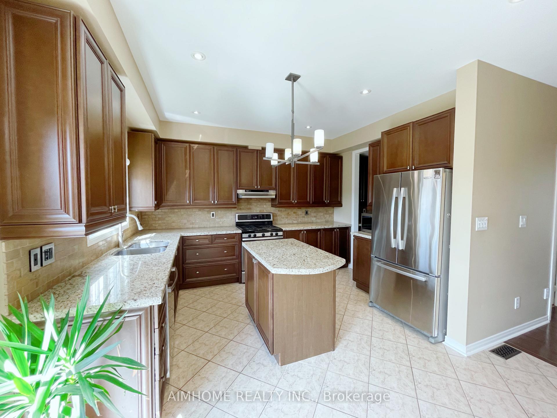 Photo 4 of 86 Chapman Court, Aurora, Aurora Grove — HOMEH