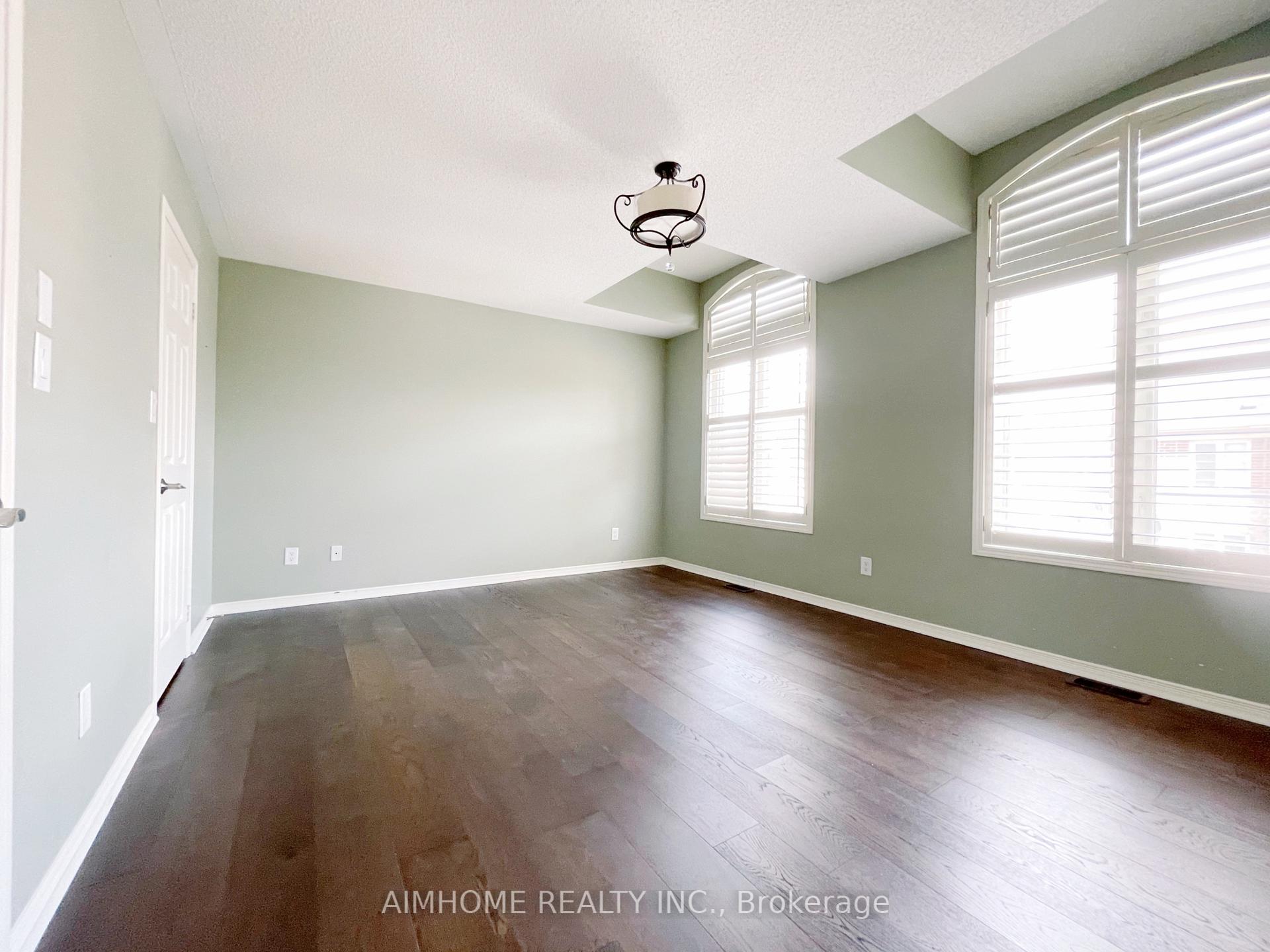 Photo 11 of 86 Chapman Court, Aurora, Aurora Grove — HOMEH
