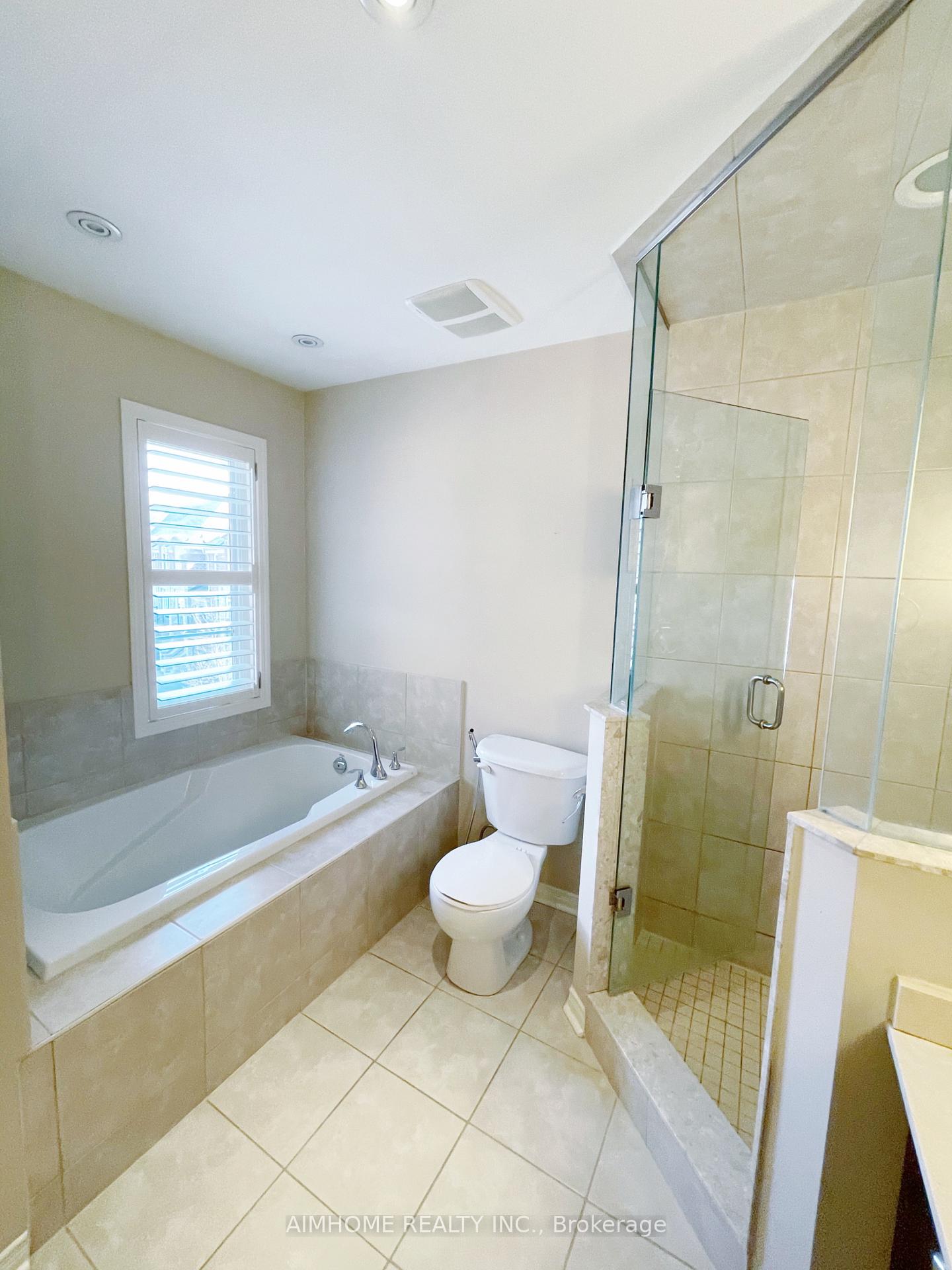 Photo 13 of 86 Chapman Court, Aurora, Aurora Grove — HOMEH