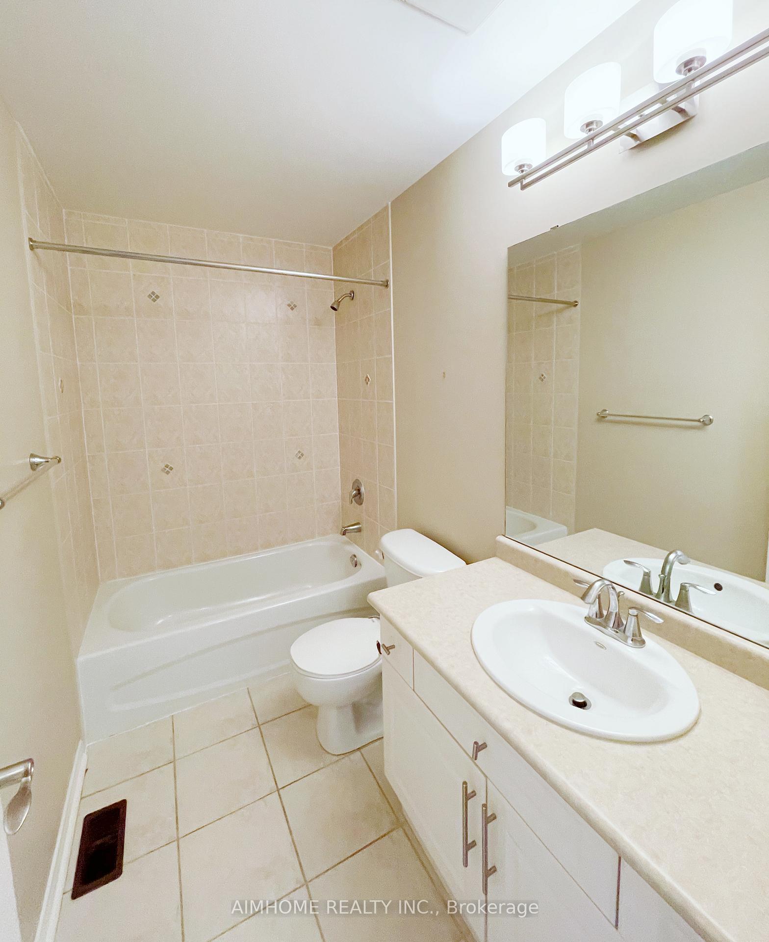 Photo 17 of 86 Chapman Court, Aurora, Aurora Grove — HOMEH
