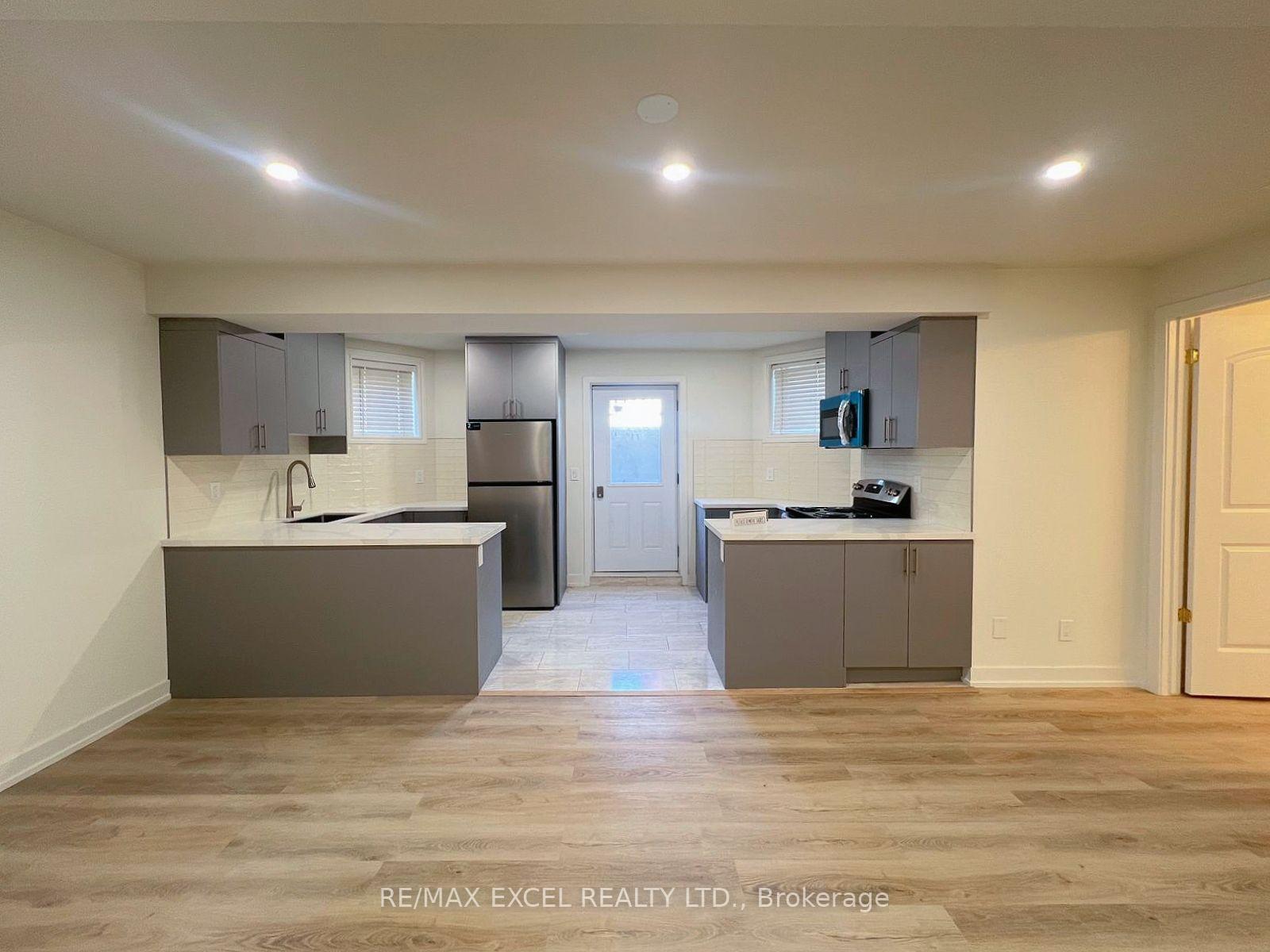Photo 2 of Unit Basement, 30 Amanda Avenue, Whitby, Brooklin — HOMEH