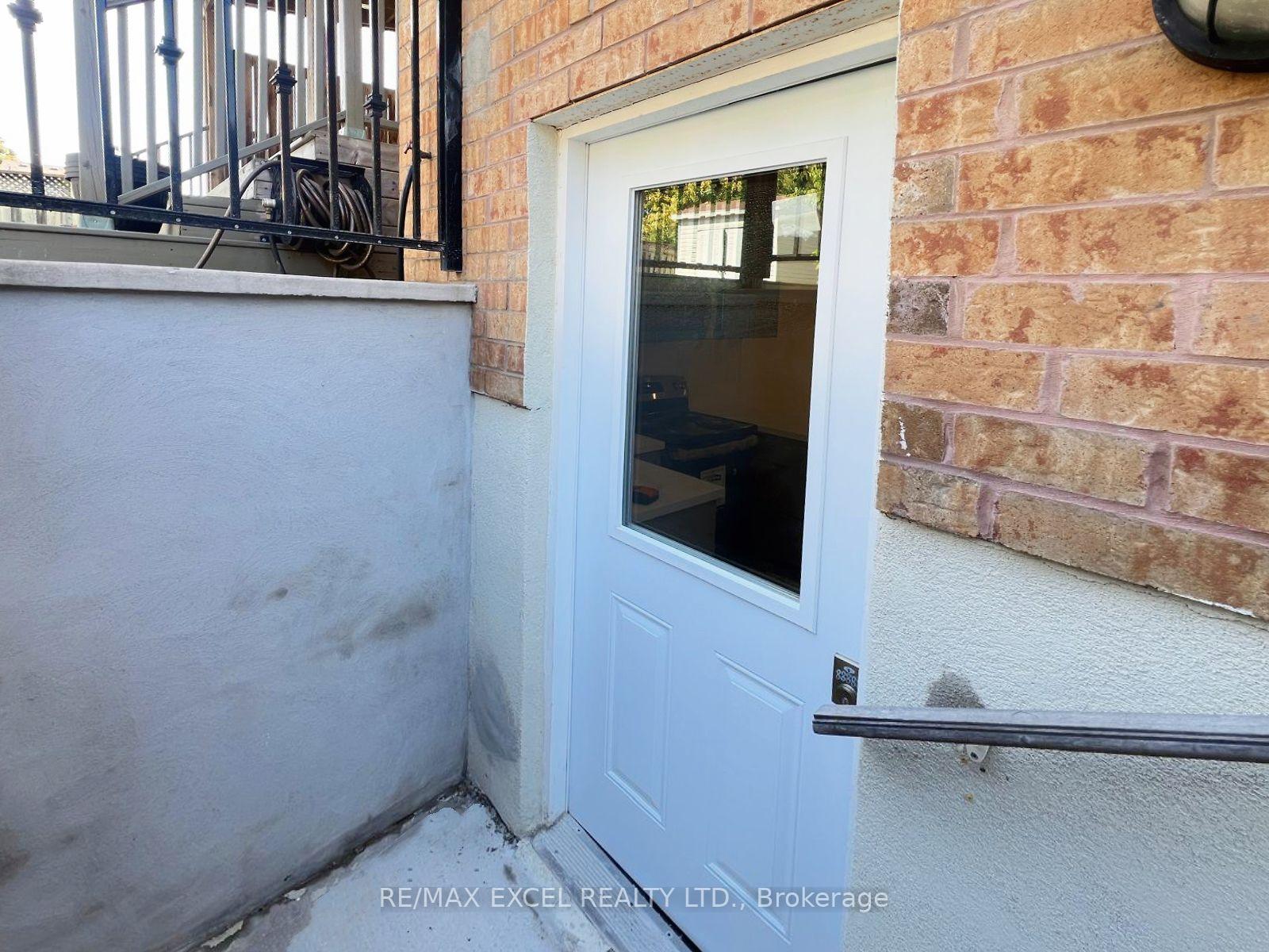 Photo 13 of Unit Basement, 30 Amanda Avenue, Whitby, Brooklin — HOMEH