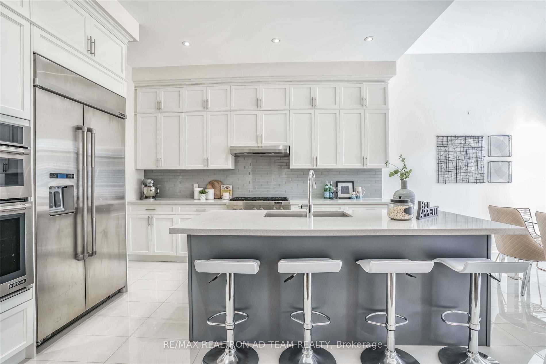 Photo 13 of 19 Pennine Drive, Whitby, Rural Whitby — HOMEH