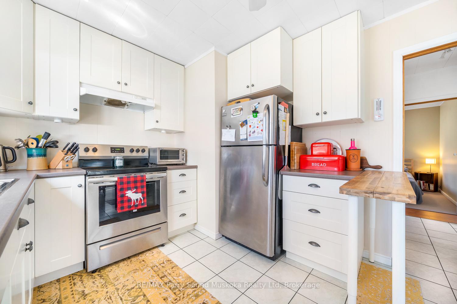 Photo 30 of 24 Pine Grove, Whitestone, Hagerman — HOMEH