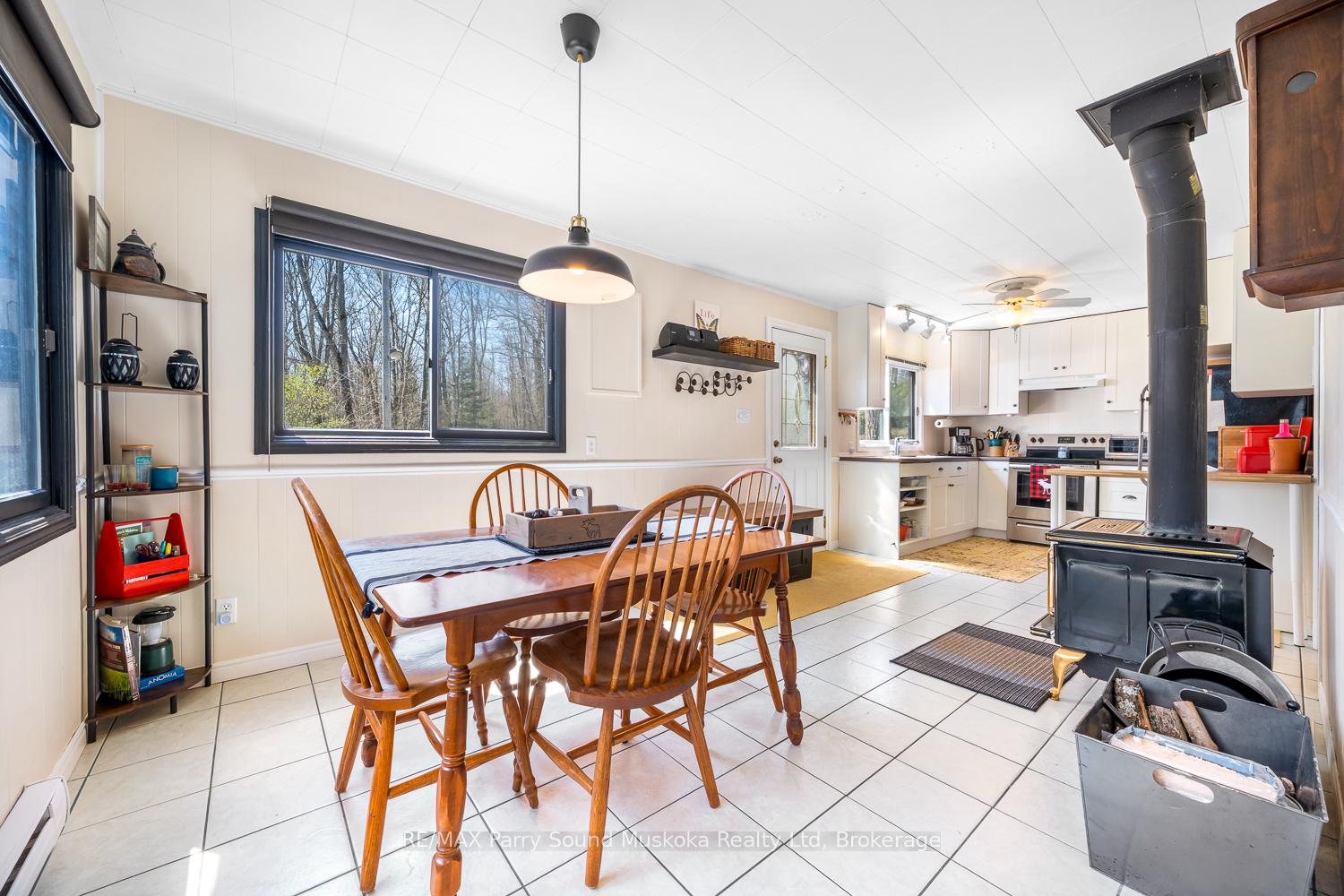 Photo 34 of 24 Pine Grove, Whitestone, Hagerman — HOMEH