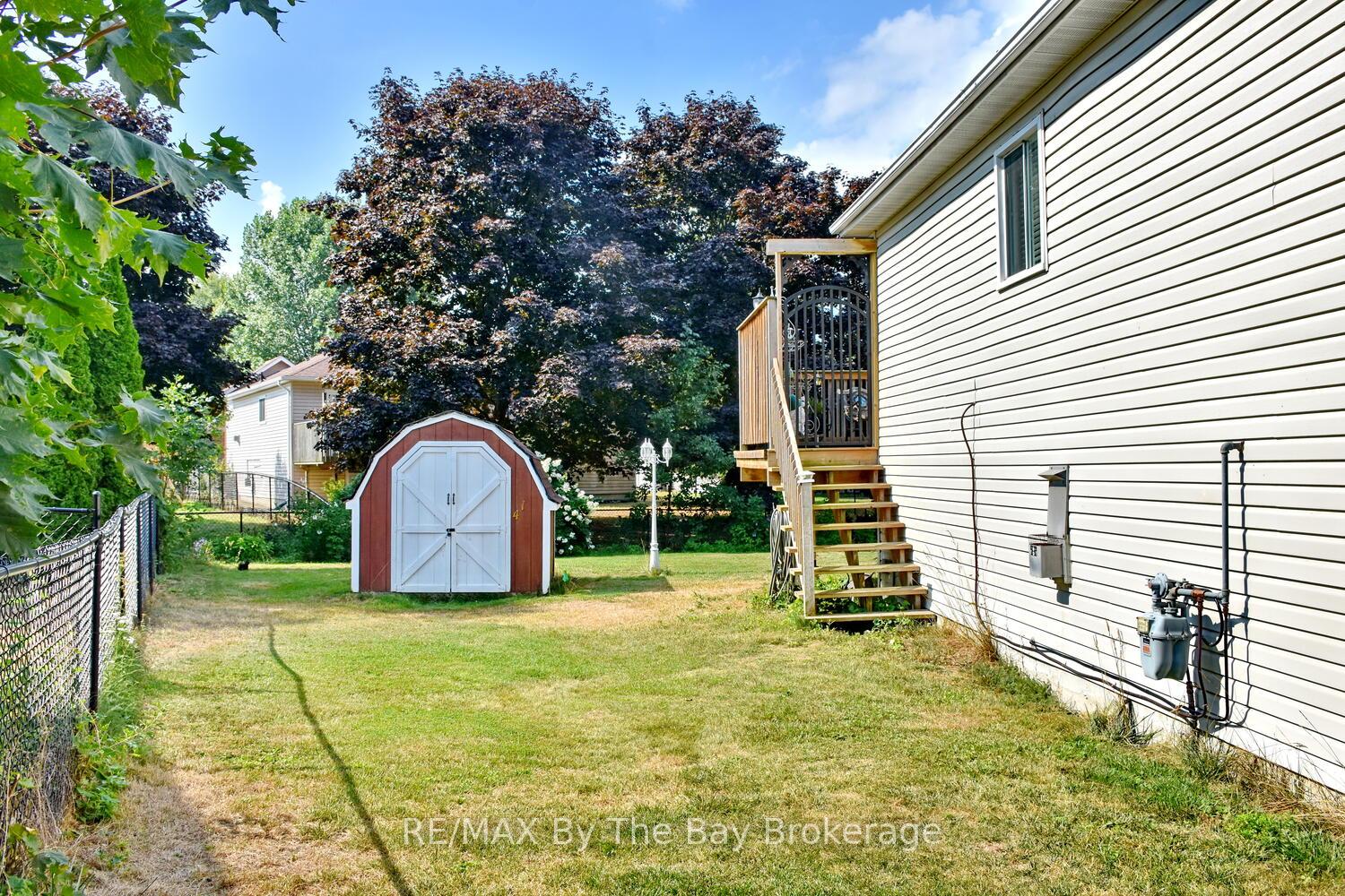 Photo 37 of 41 Evergreen Crescent, Wasaga Beach — HOMEH