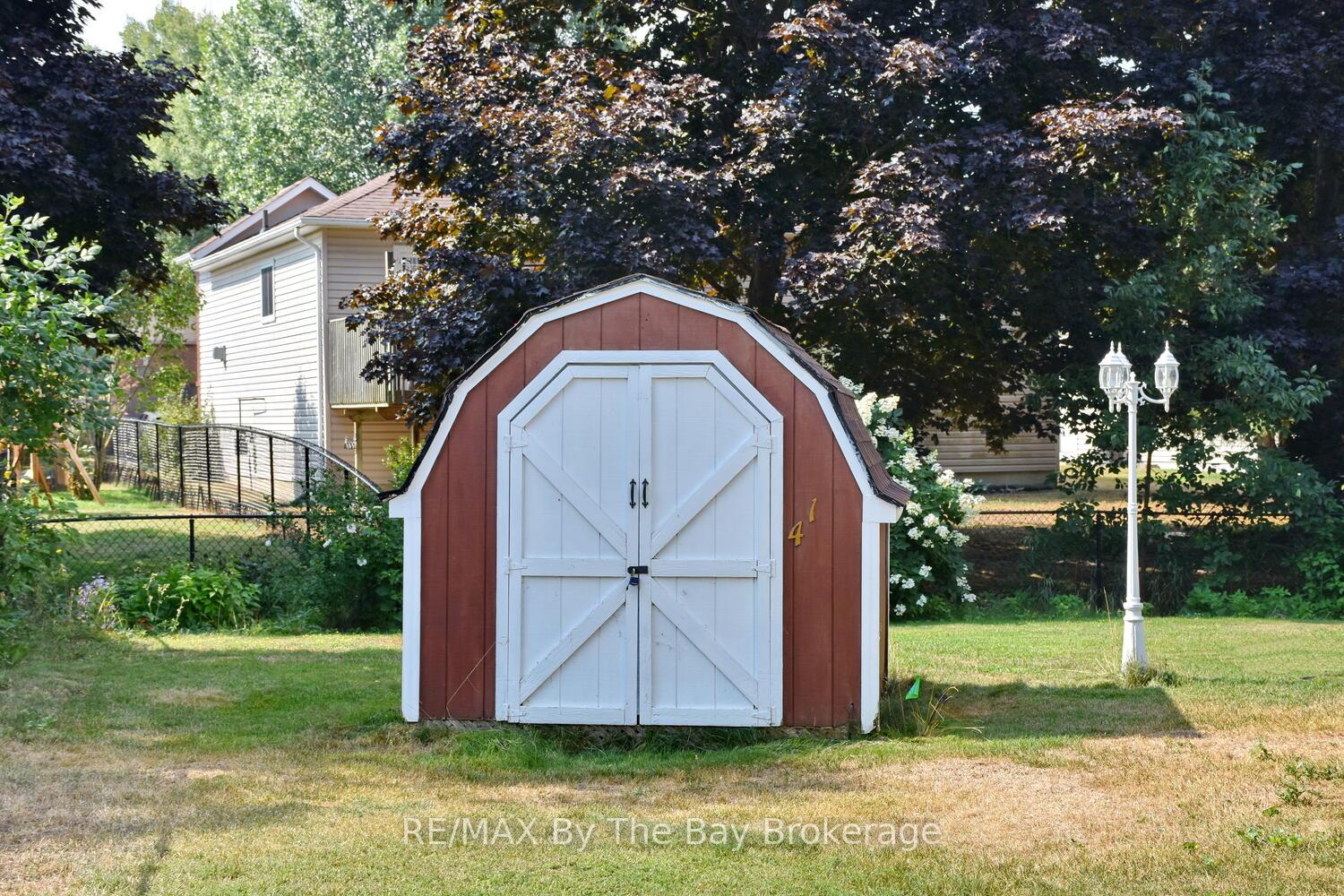 Photo 40 of 41 Evergreen Crescent, Wasaga Beach — HOMEH