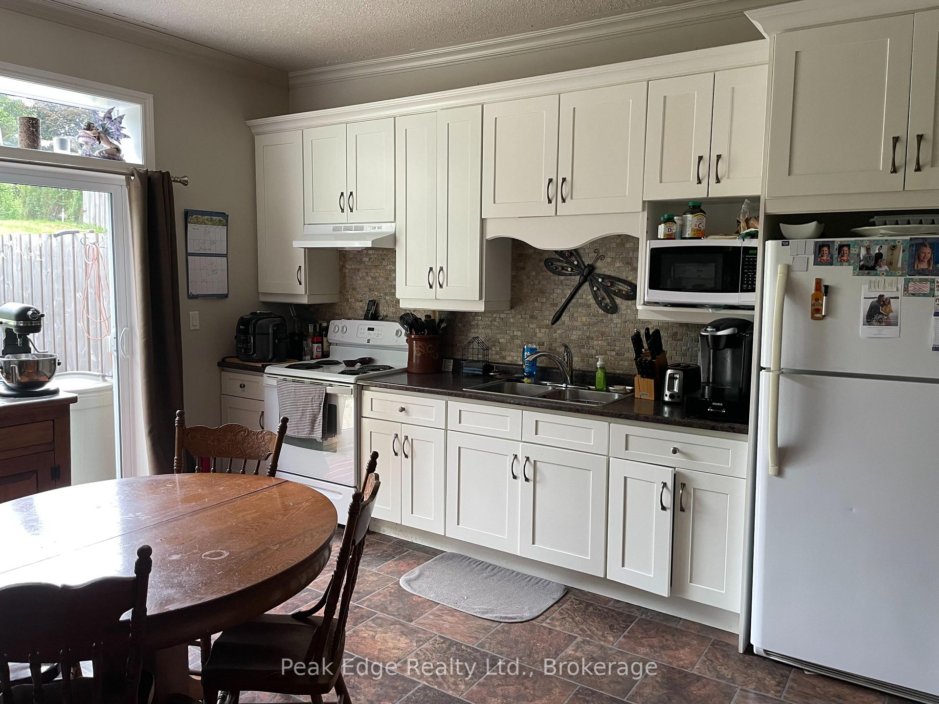 Photo 7 of 541 Mill Street, West Grey — HOMEH