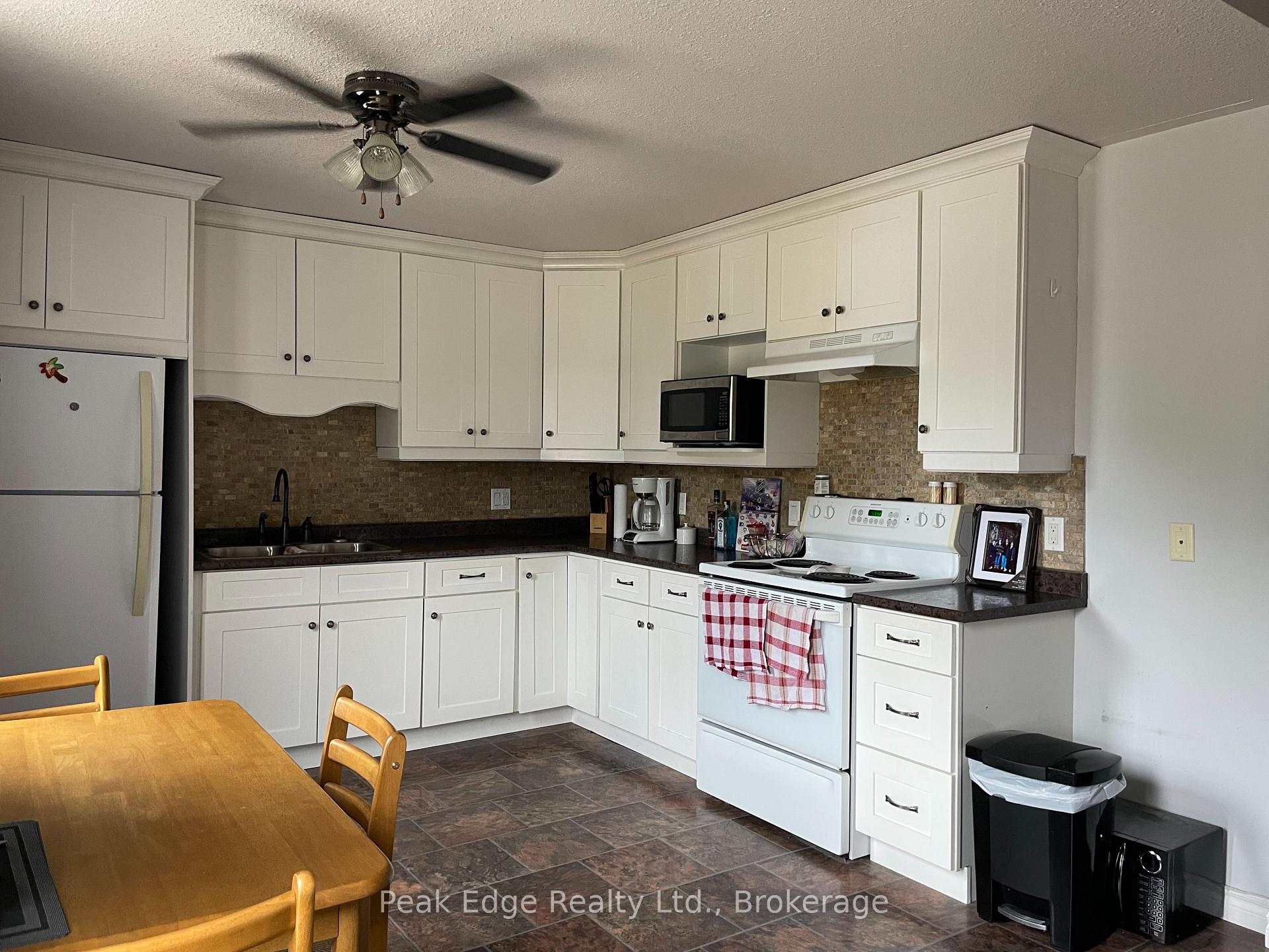 Photo 16 of 541 Mill Street, West Grey — HOMEH