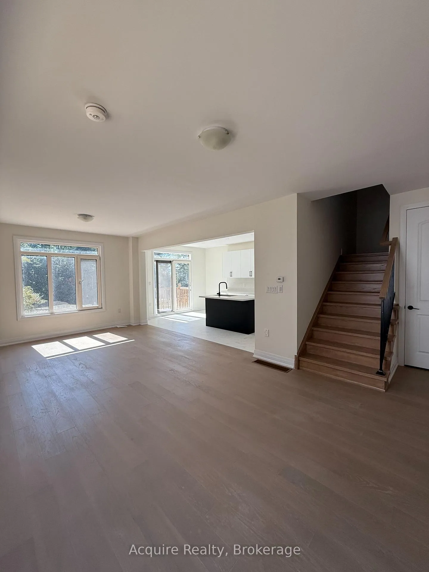 Photo 2 of 11 Dagenham Drive, Whitby, Rural Whitby — HOMEH
