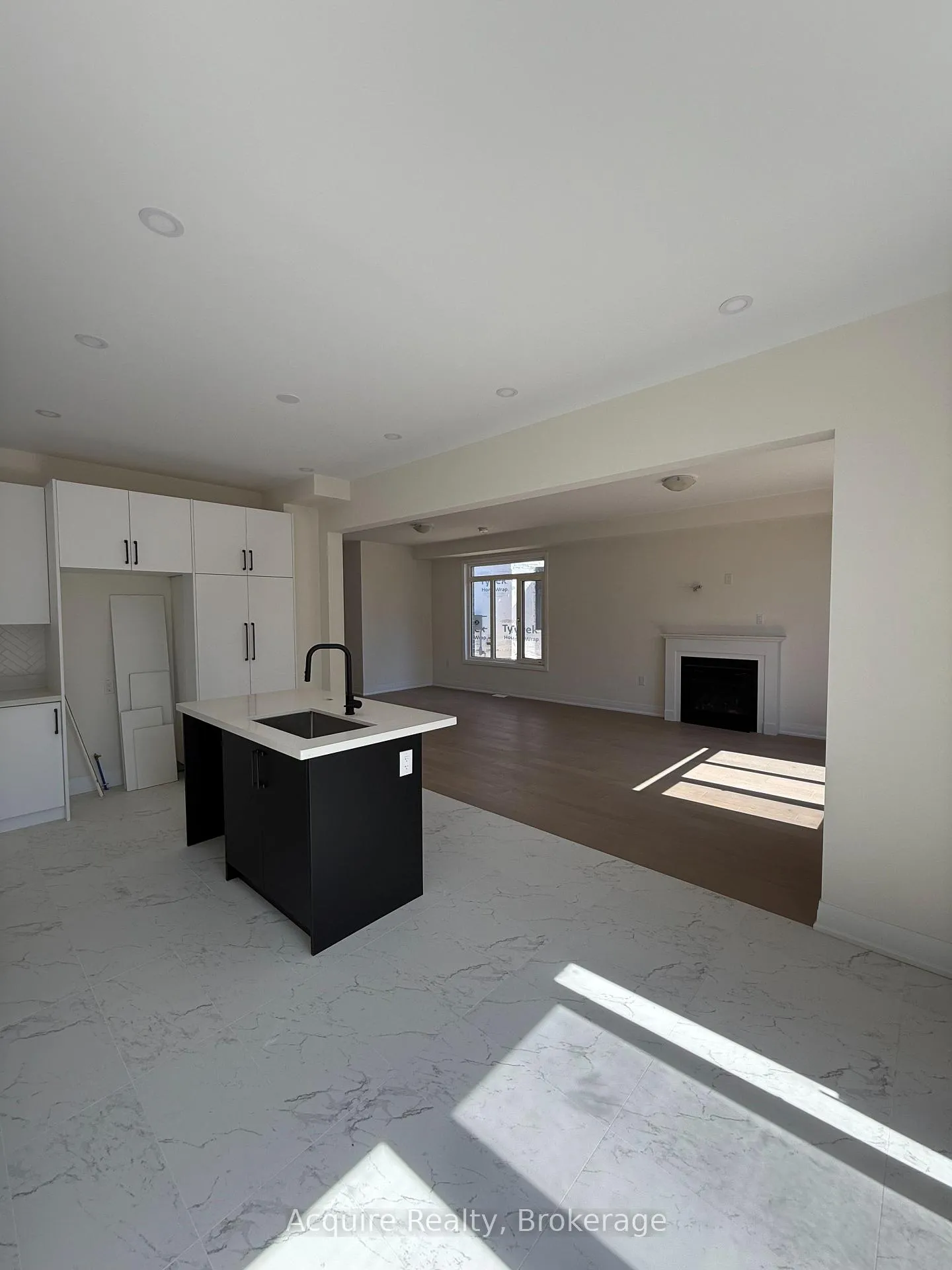Photo 6 of 11 Dagenham Drive, Whitby, Rural Whitby — HOMEH