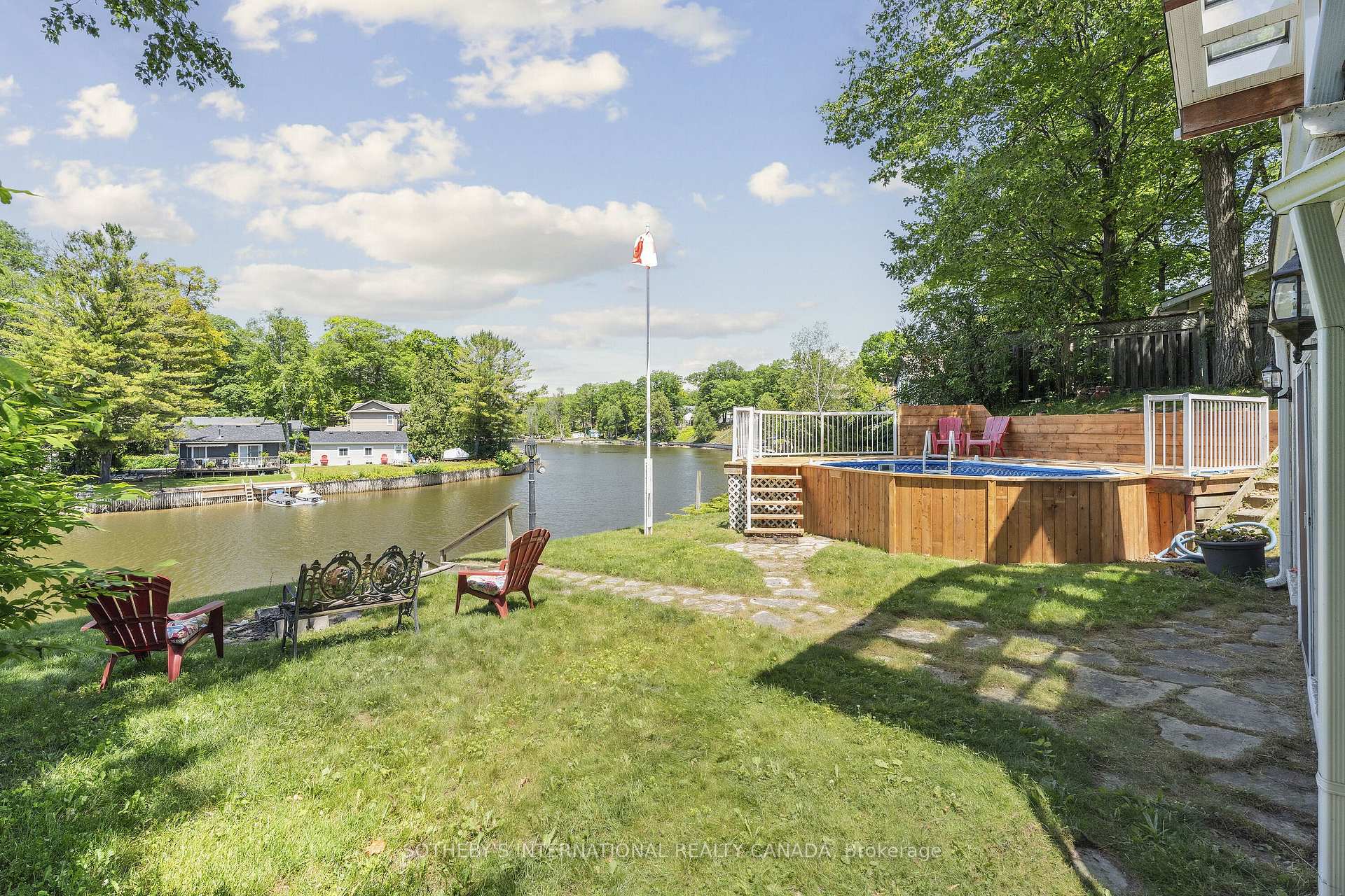 Photo 3 of 400 Oxbow Park Drive, Wasaga Beach — HOMEH