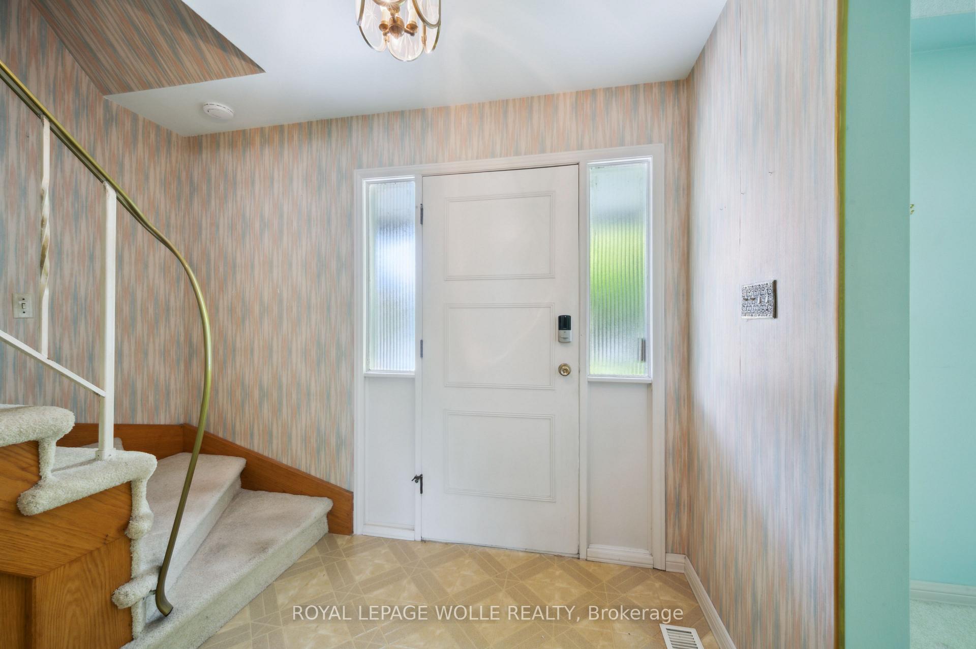 Photo 7 of 143 Weston Place, Waterloo — HOMEH