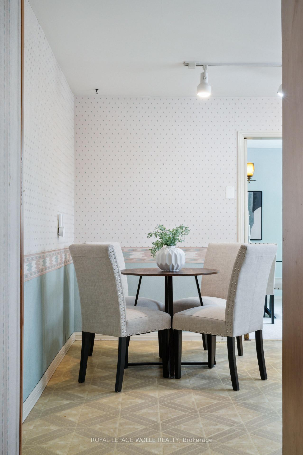 Photo 17 of 143 Weston Place, Waterloo — HOMEH