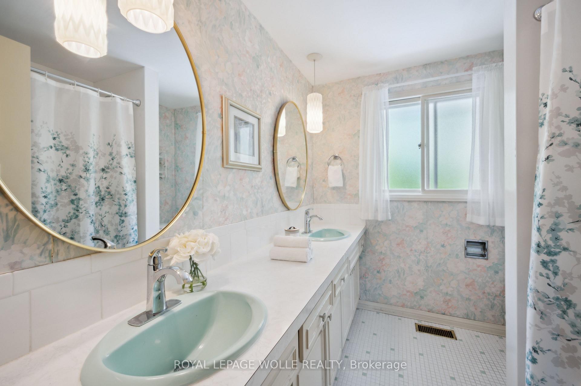 Photo 29 of 143 Weston Place, Waterloo — HOMEH
