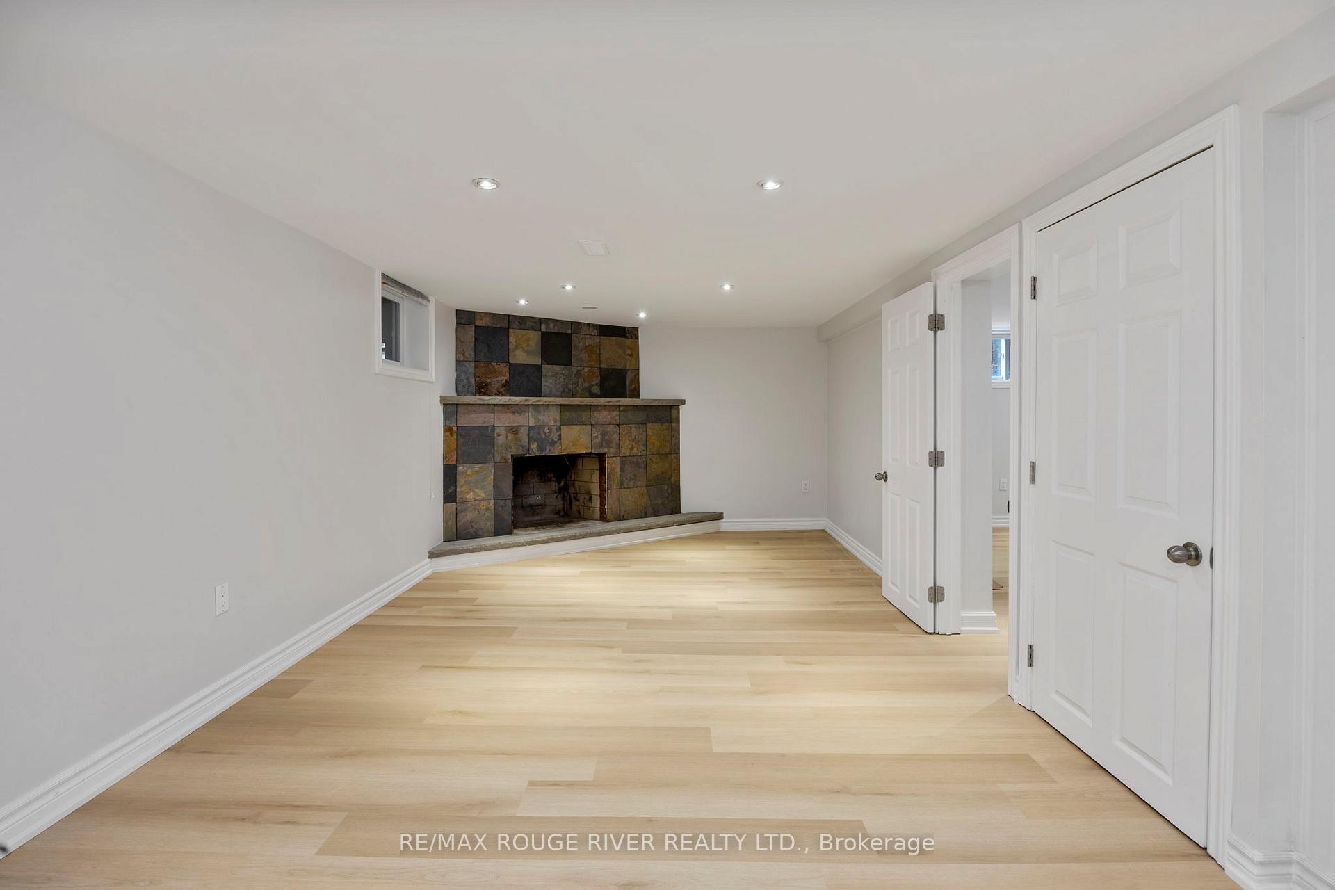 Photo 8 of Unit Lower, 902 Donovan Crescent, Whitby, Williamsburg — HOMEH