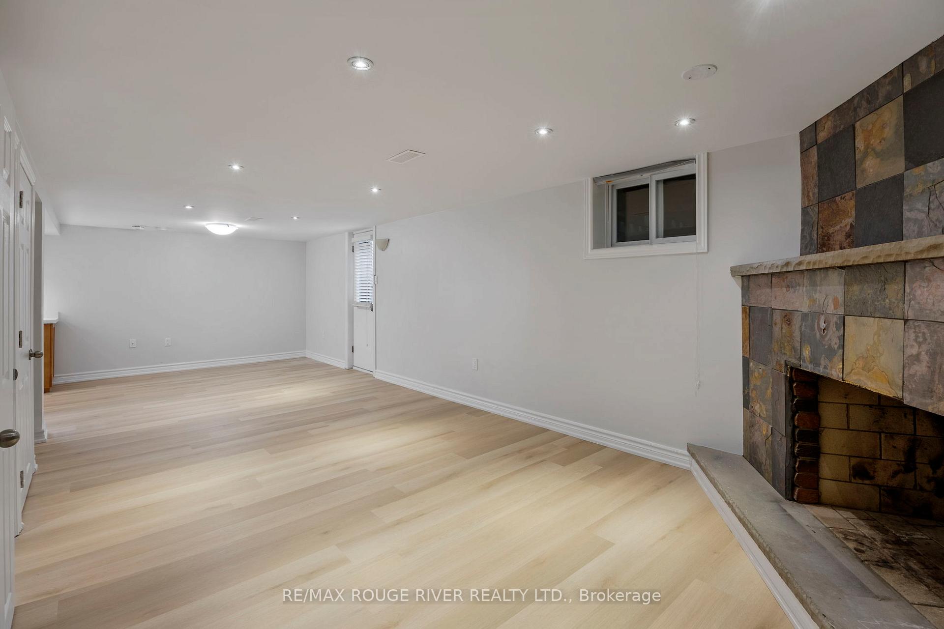 Photo 10 of Unit Lower, 902 Donovan Crescent, Whitby, Williamsburg — HOMEH