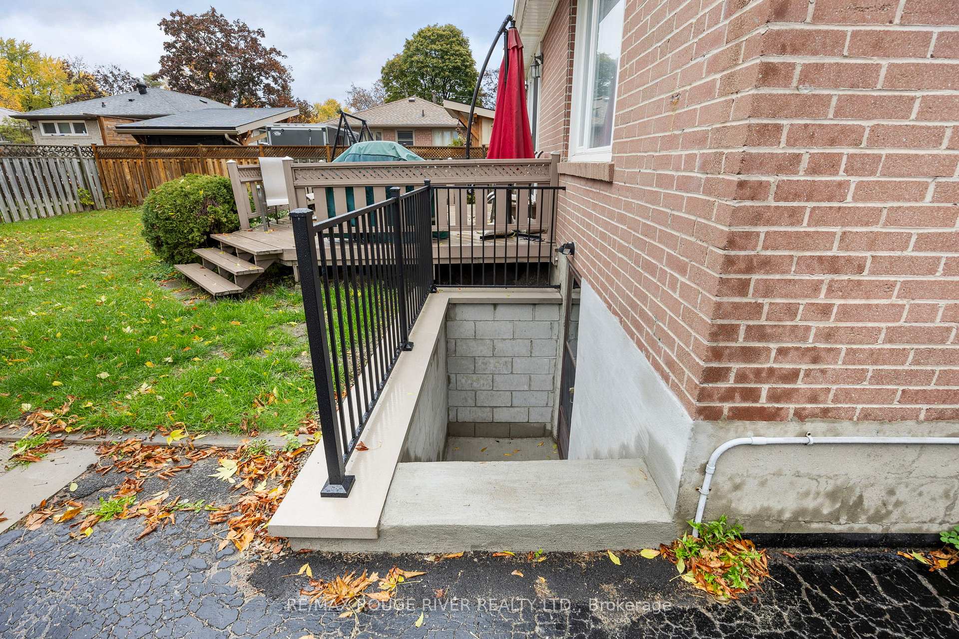 Photo 17 of Unit Lower, 902 Donovan Crescent, Whitby, Williamsburg — HOMEH