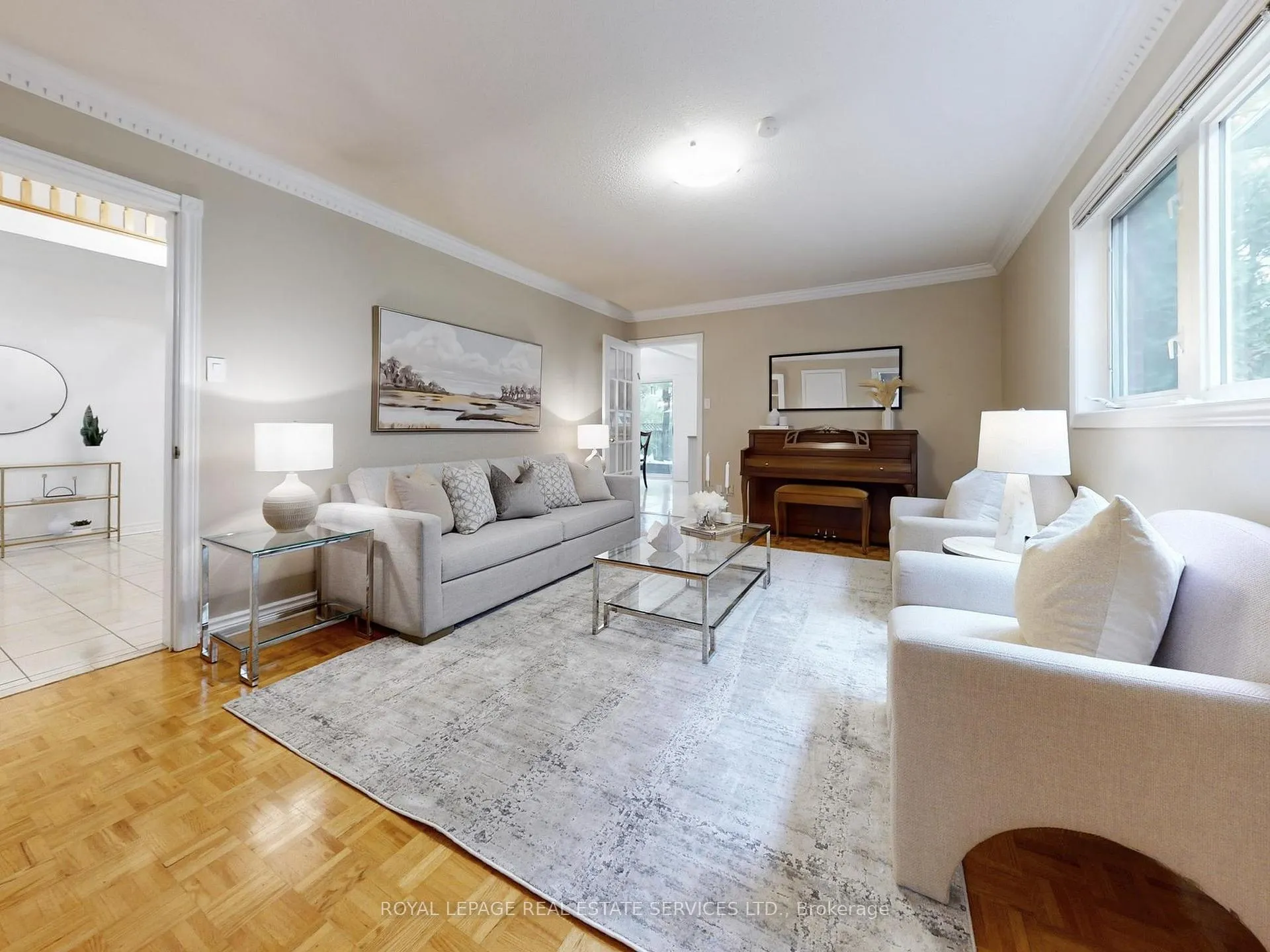 Photo 4 of 258 Westmount Boulevard, Vaughan, Beverley Glen — HOMEH