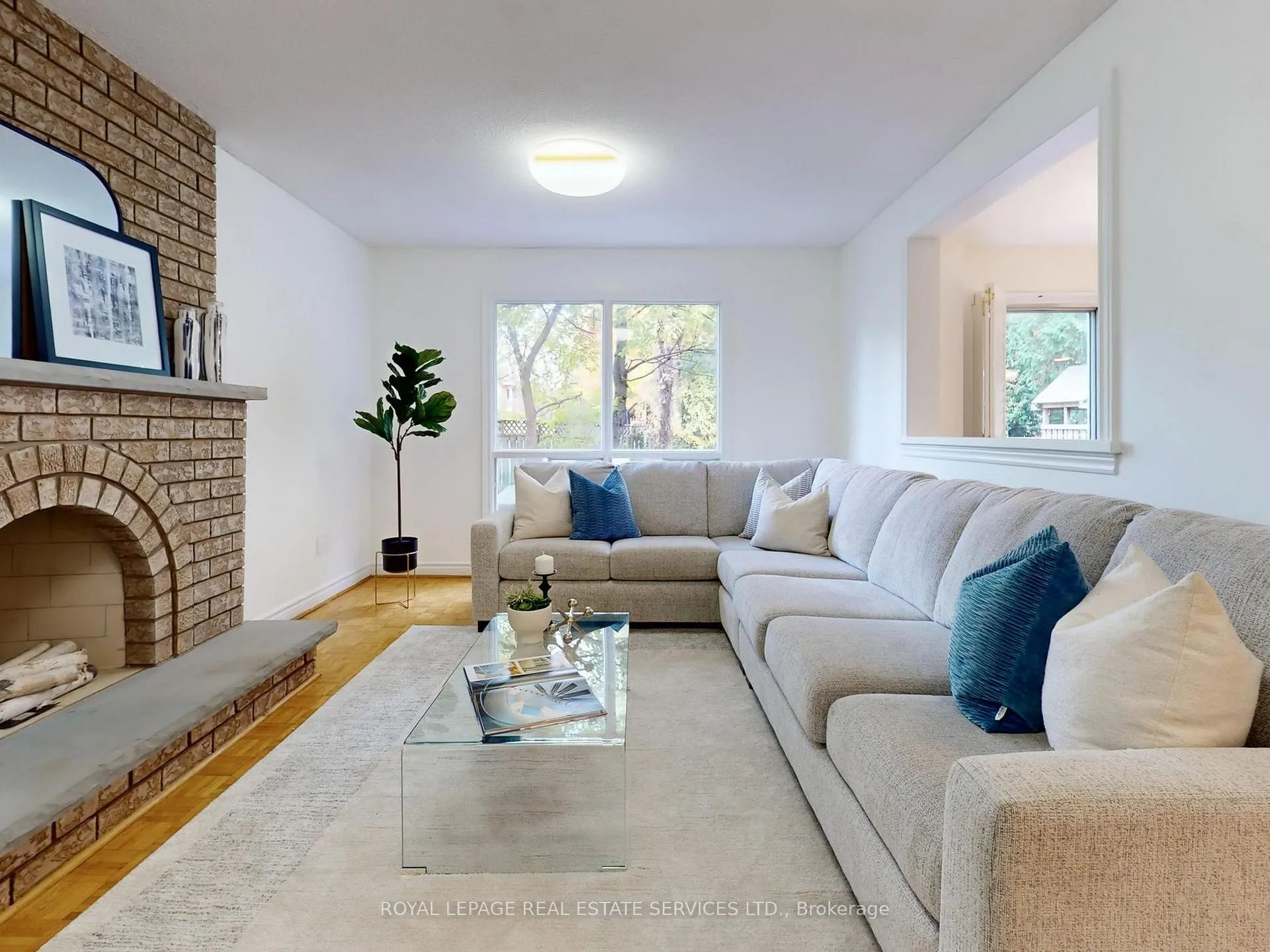 Photo 7 of 258 Westmount Boulevard, Vaughan, Beverley Glen — HOMEH